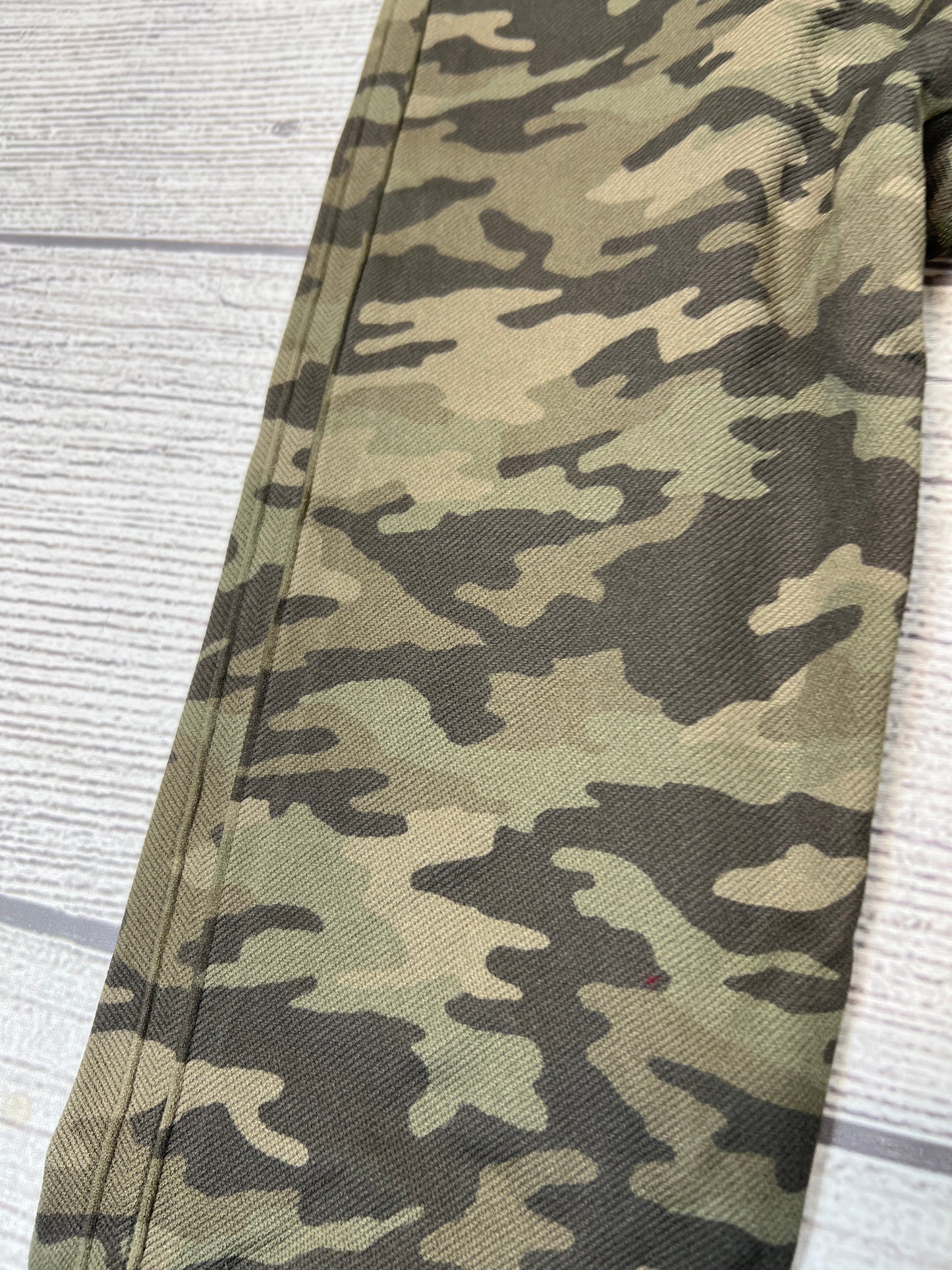 Pants Leggings By Spanx In Camouflage Print, Size: M