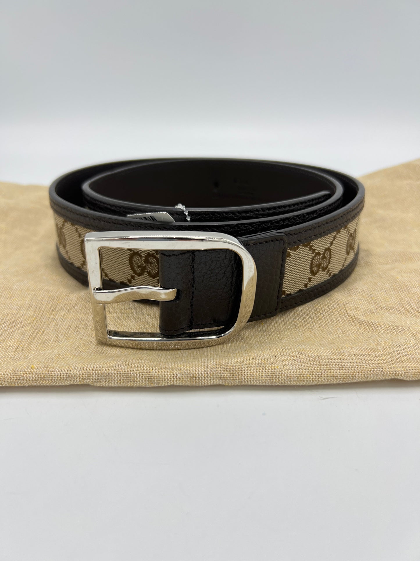 Gucci GG Designer Belt in Size 90 / 36