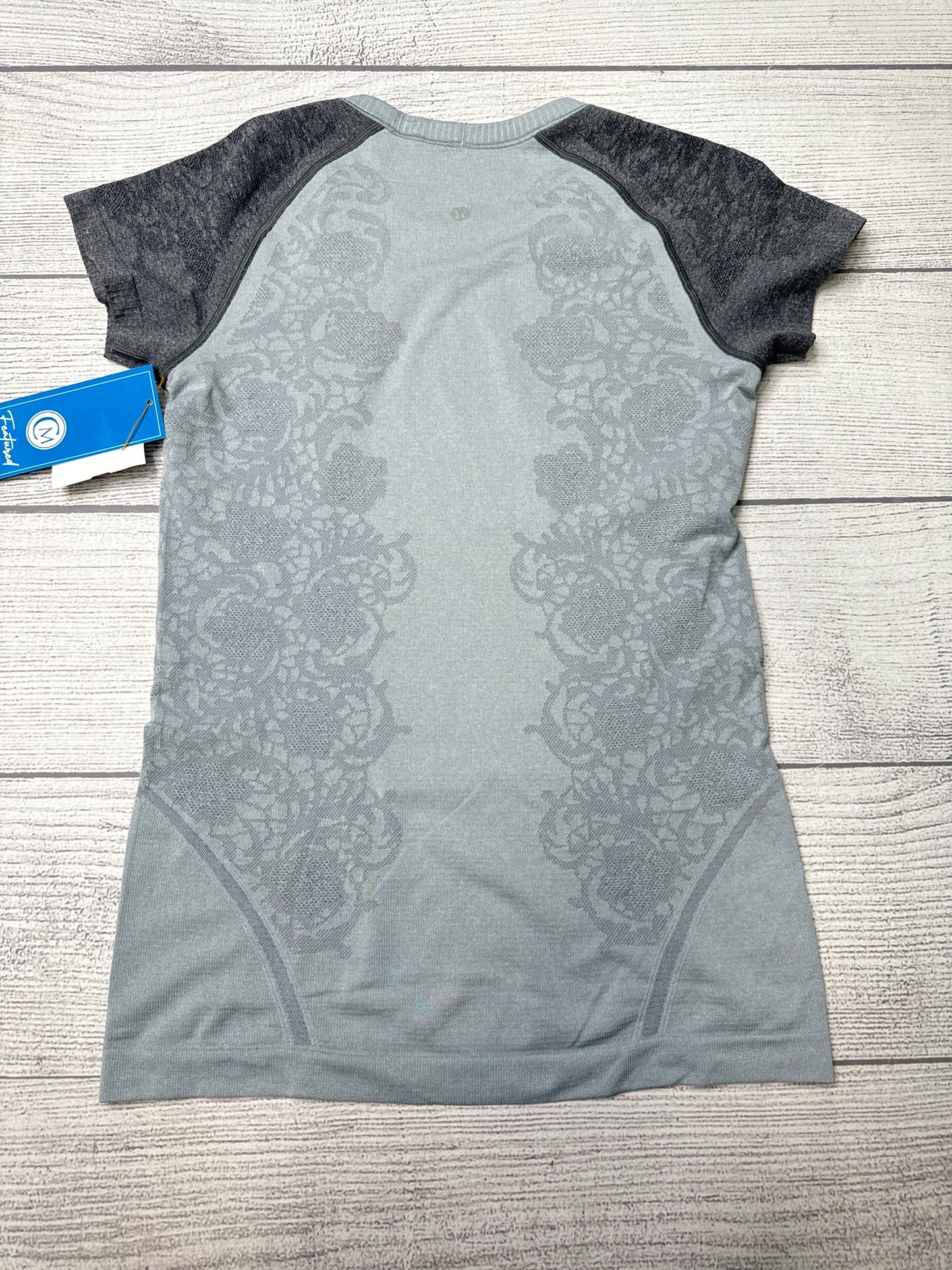 Athletic Top Short Sleeve By Lululemon In Grey, Size: M