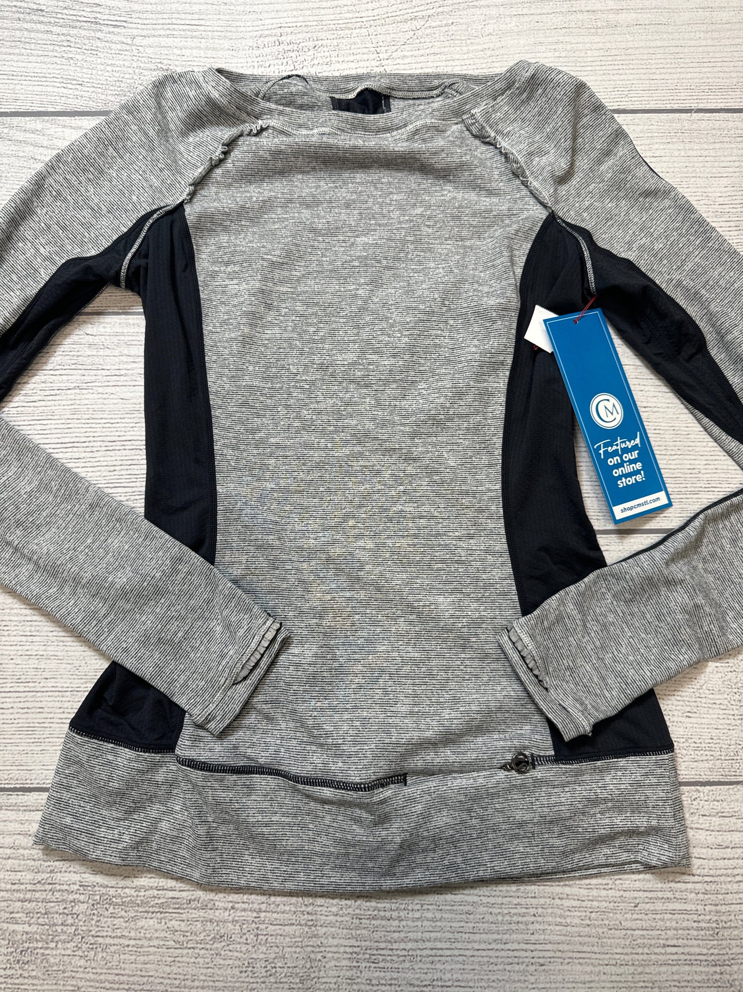 Athletic Top Long Sleeve Crewneck By Lululemon In Grey, Size: S