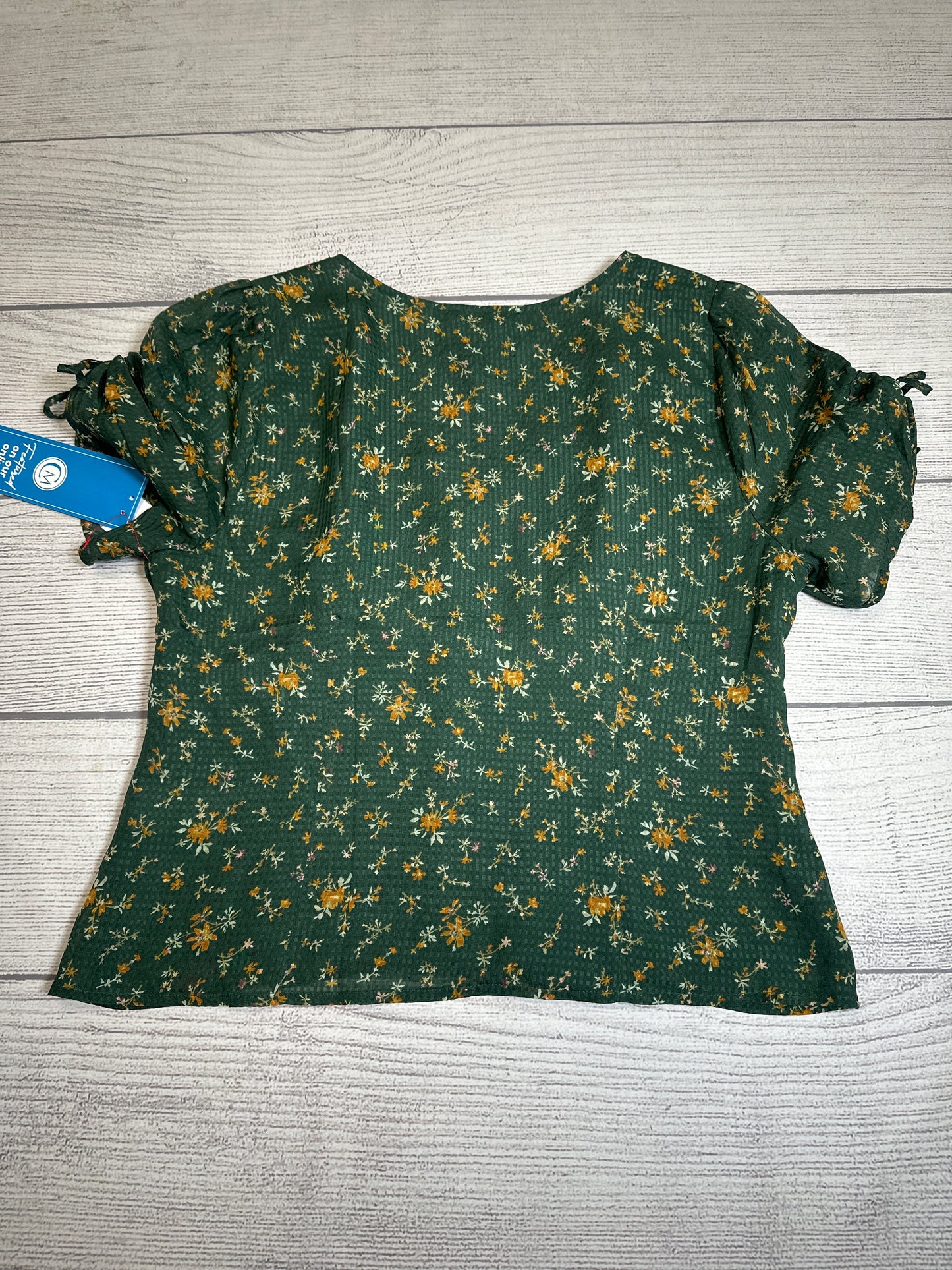 Top Short Sleeve By Madewell In Green, Size: M