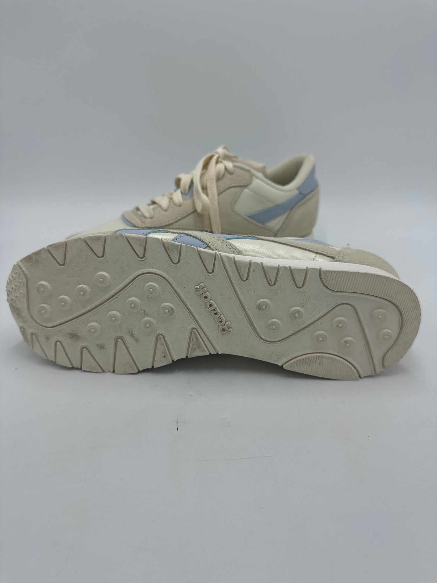 Shoes Athletic By Reebok In Cream, Size: 8