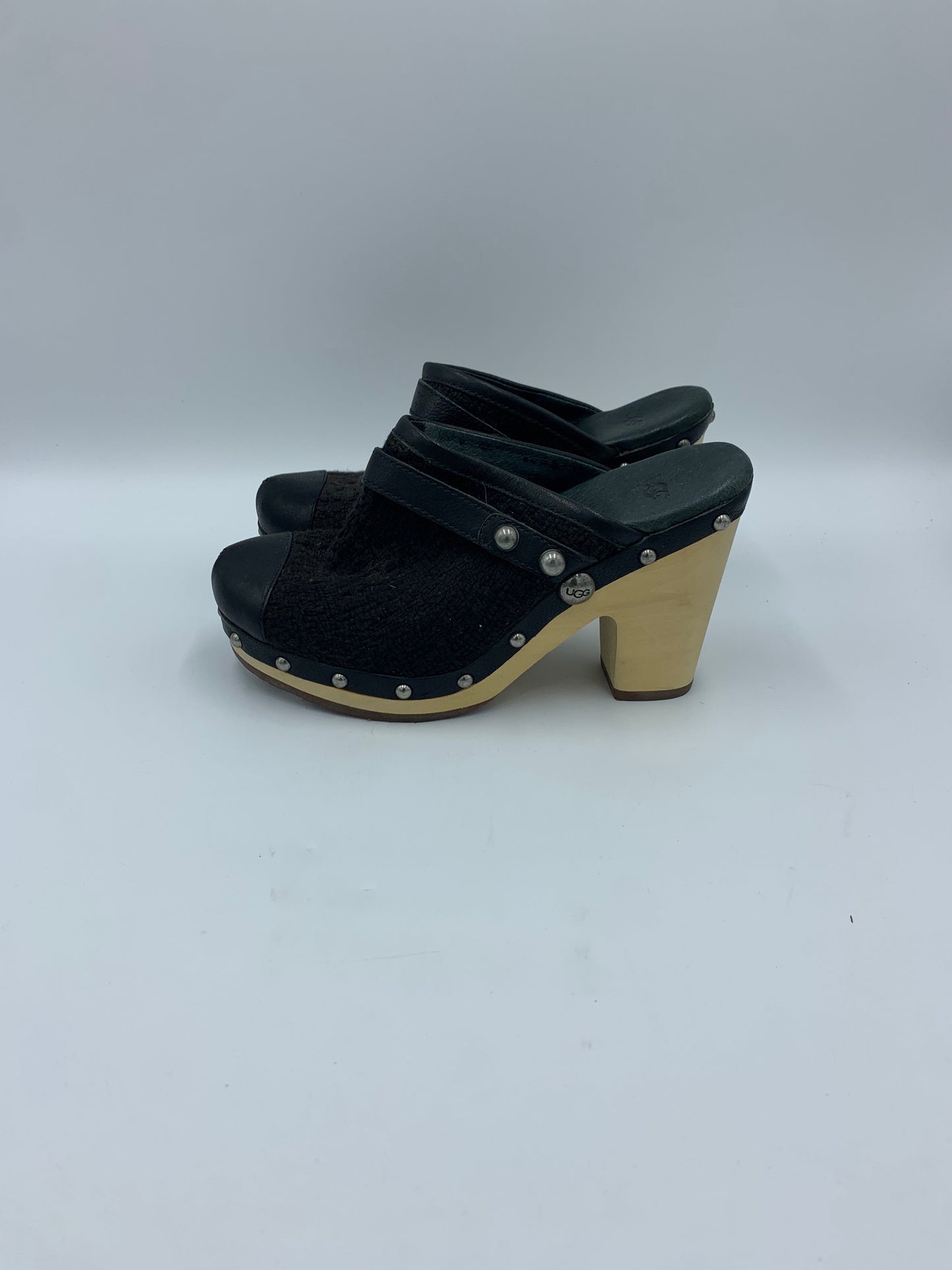 Black Shoes Designer UGG, Size 6