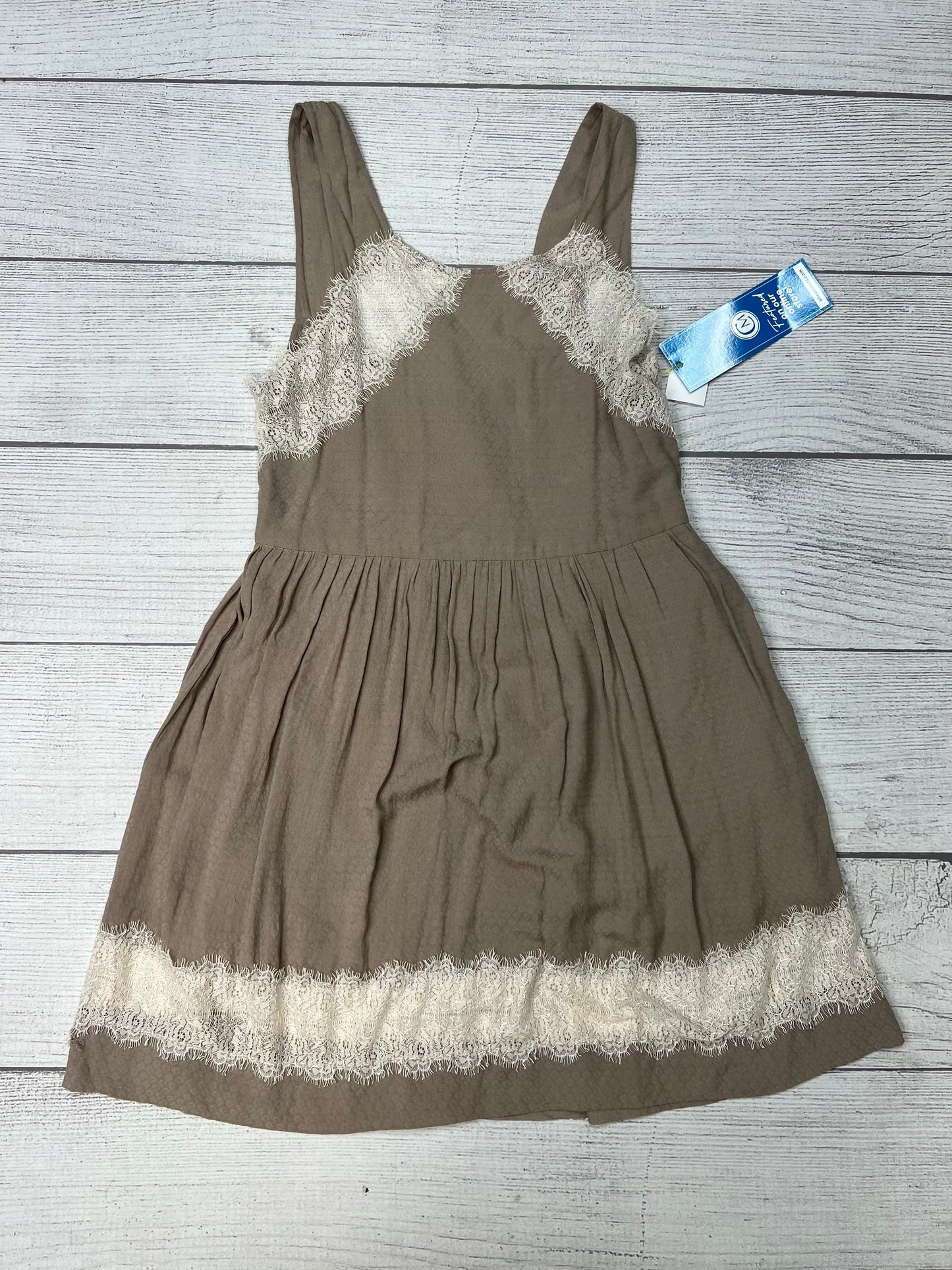 Dress Casual Short By Free People In Taupe, Size: S