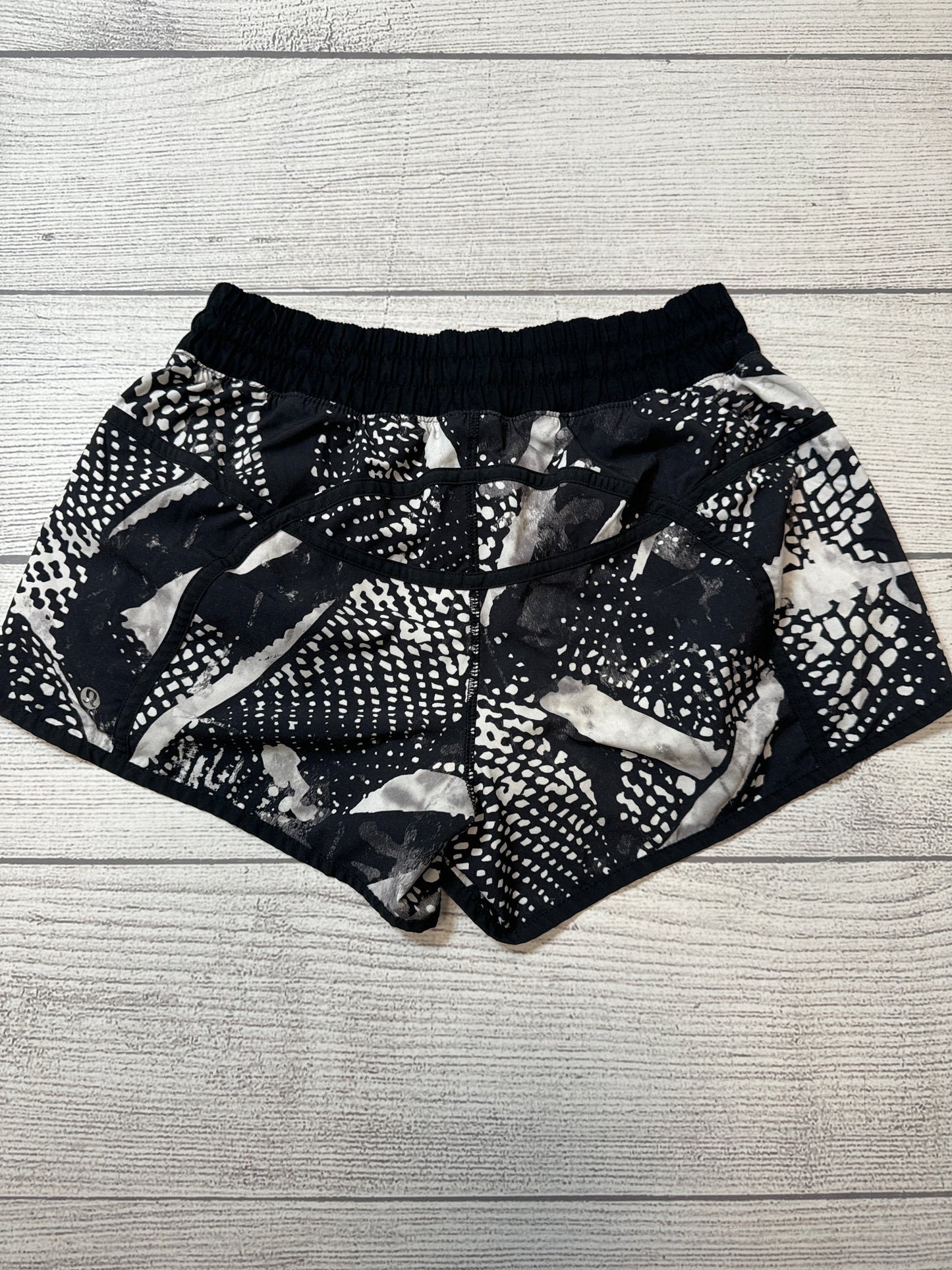 Athletic Shorts By Lululemon In Black & White, Size: M