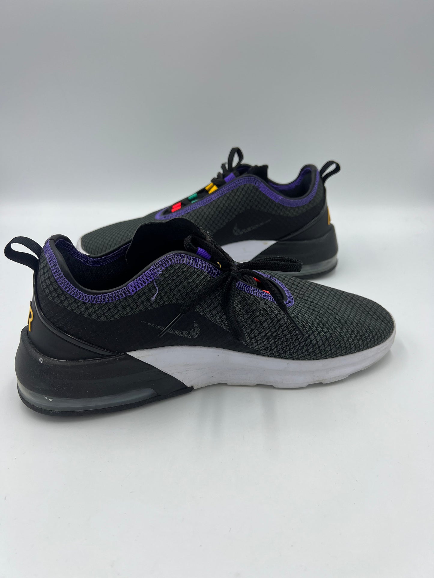 Shoes Athletic By Nike In Black, Size: 11