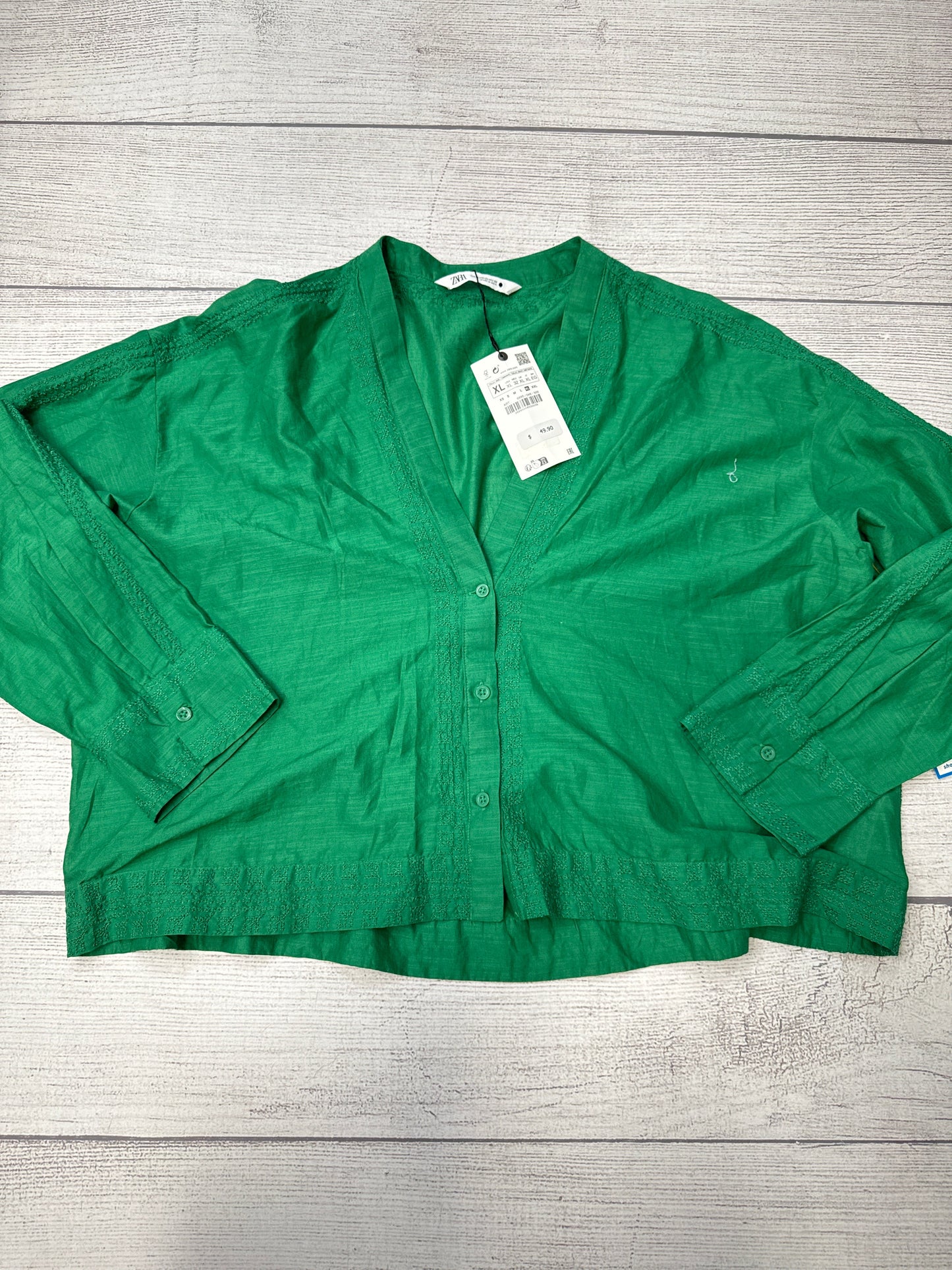 Top Long Sleeve By Zara In Green, Size: Xl