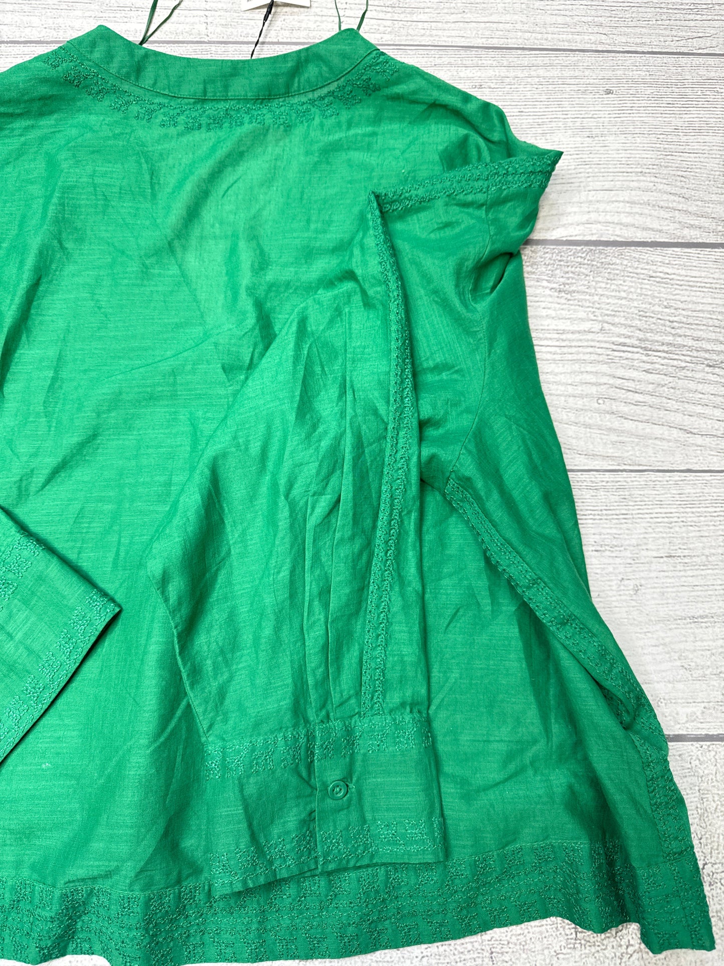 Top Long Sleeve By Zara In Green, Size: Xl