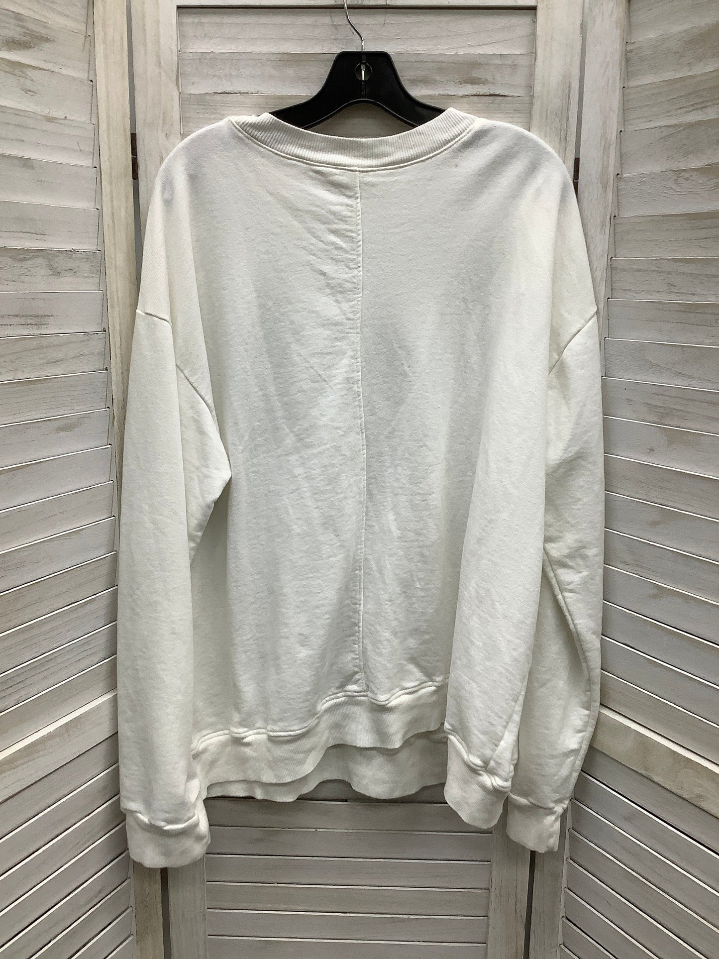 Sweatshirt Crewneck By Clothes Mentor  Size: M