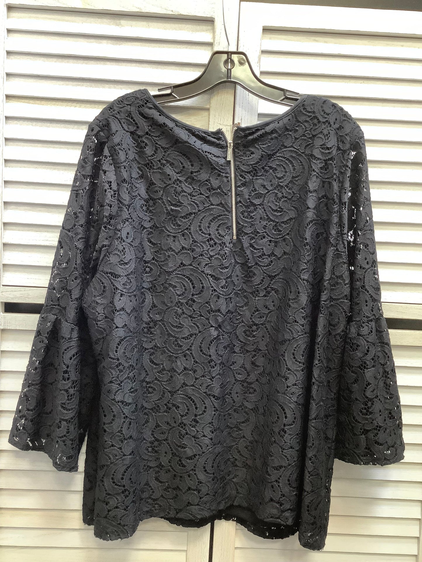 Top Long Sleeve By Calvin Klein In Black, Size: 1x