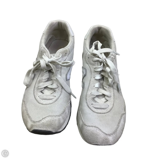 Shoes Athletic By New Balance In Cream, Size: 9