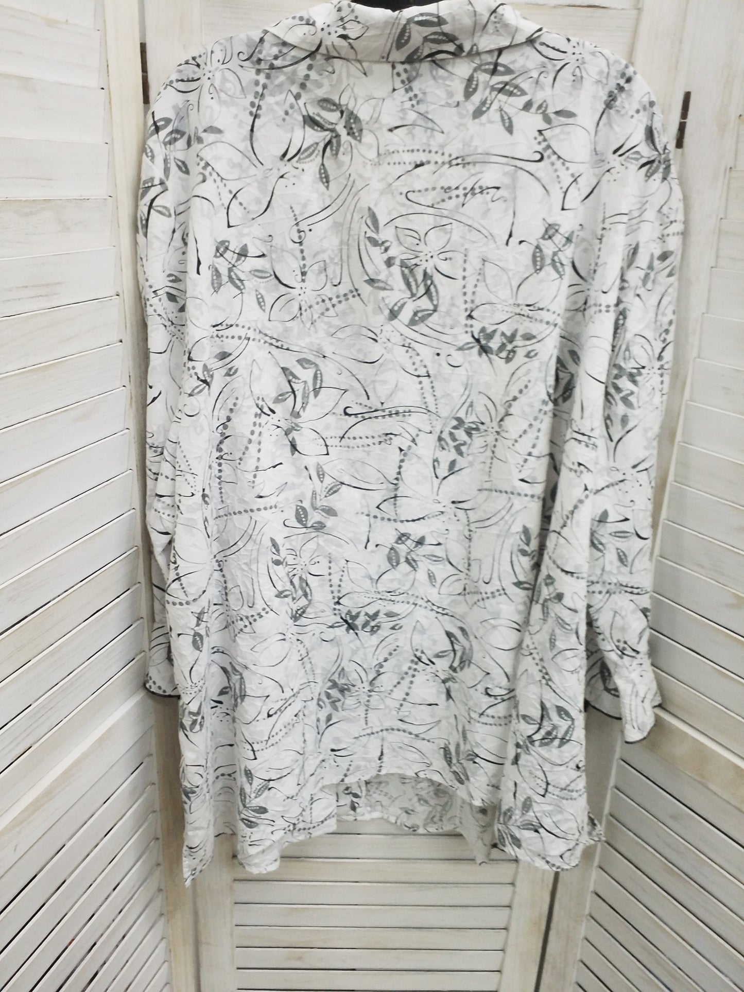Blouse Long Sleeve By Maggie Barnes  Size: 4x