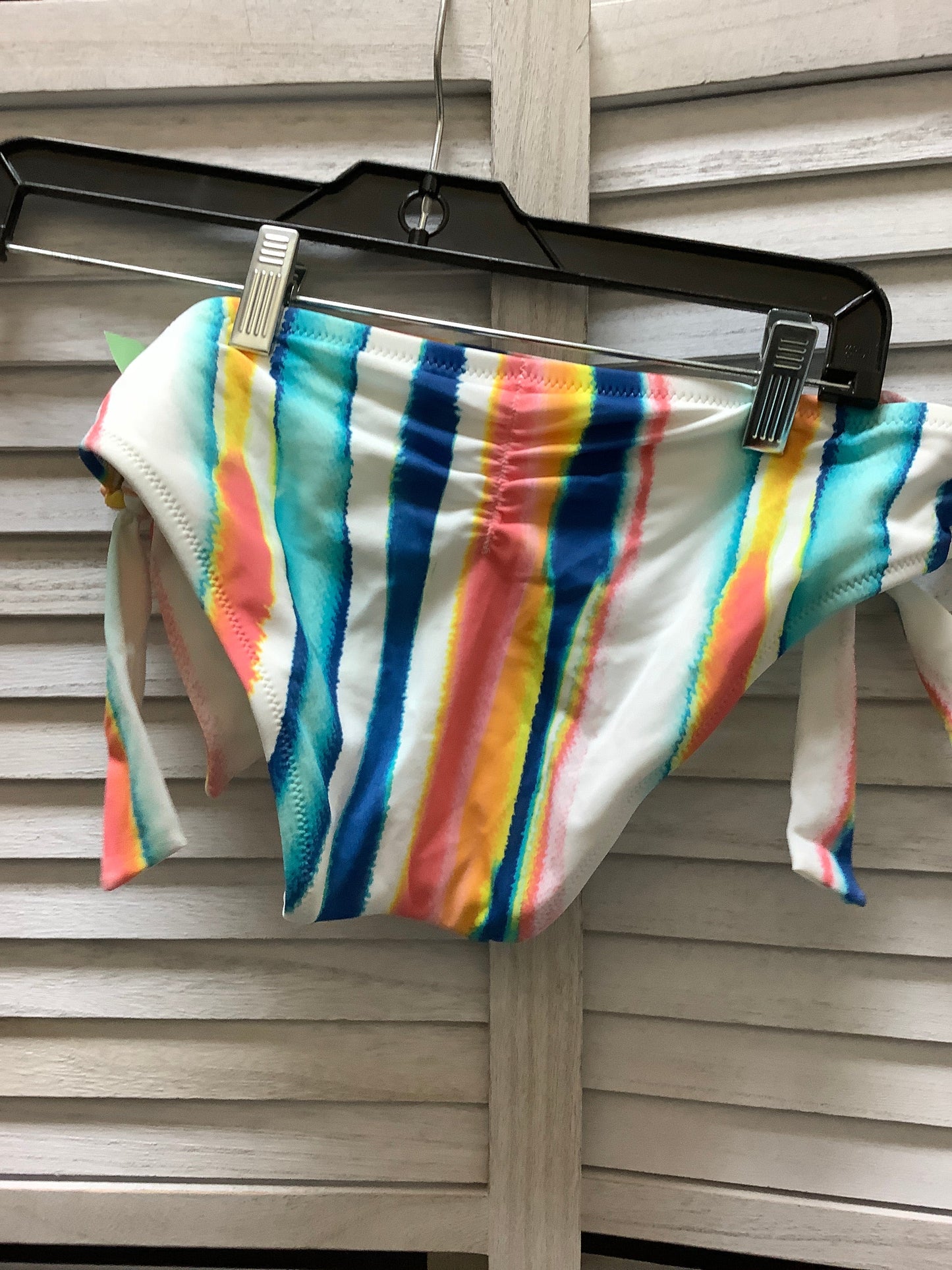 Swimsuit Bottom By Clothes Mentor  Size: M