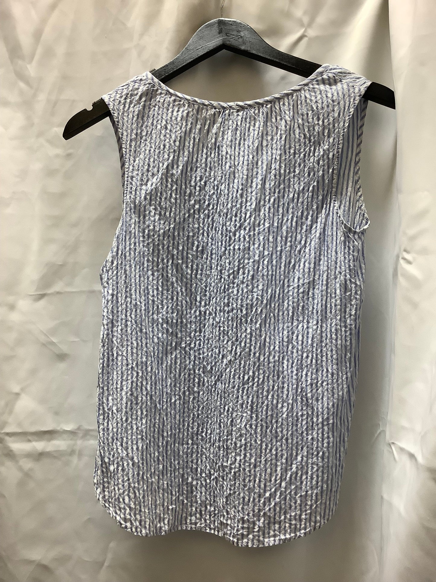 Top Sleeveless Basic By Lands End  Size: 2