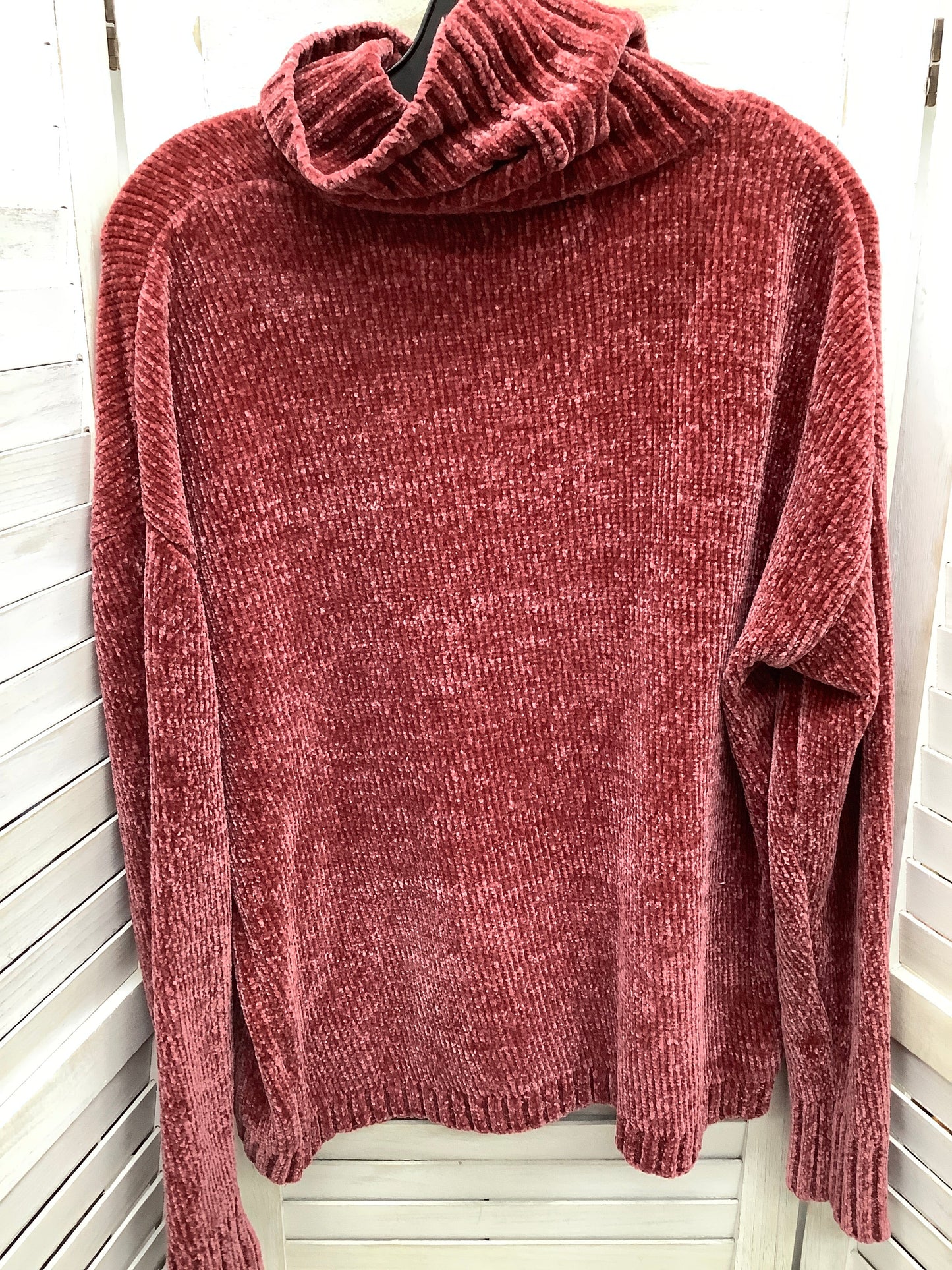 Sweater By Forever 21  Size: M