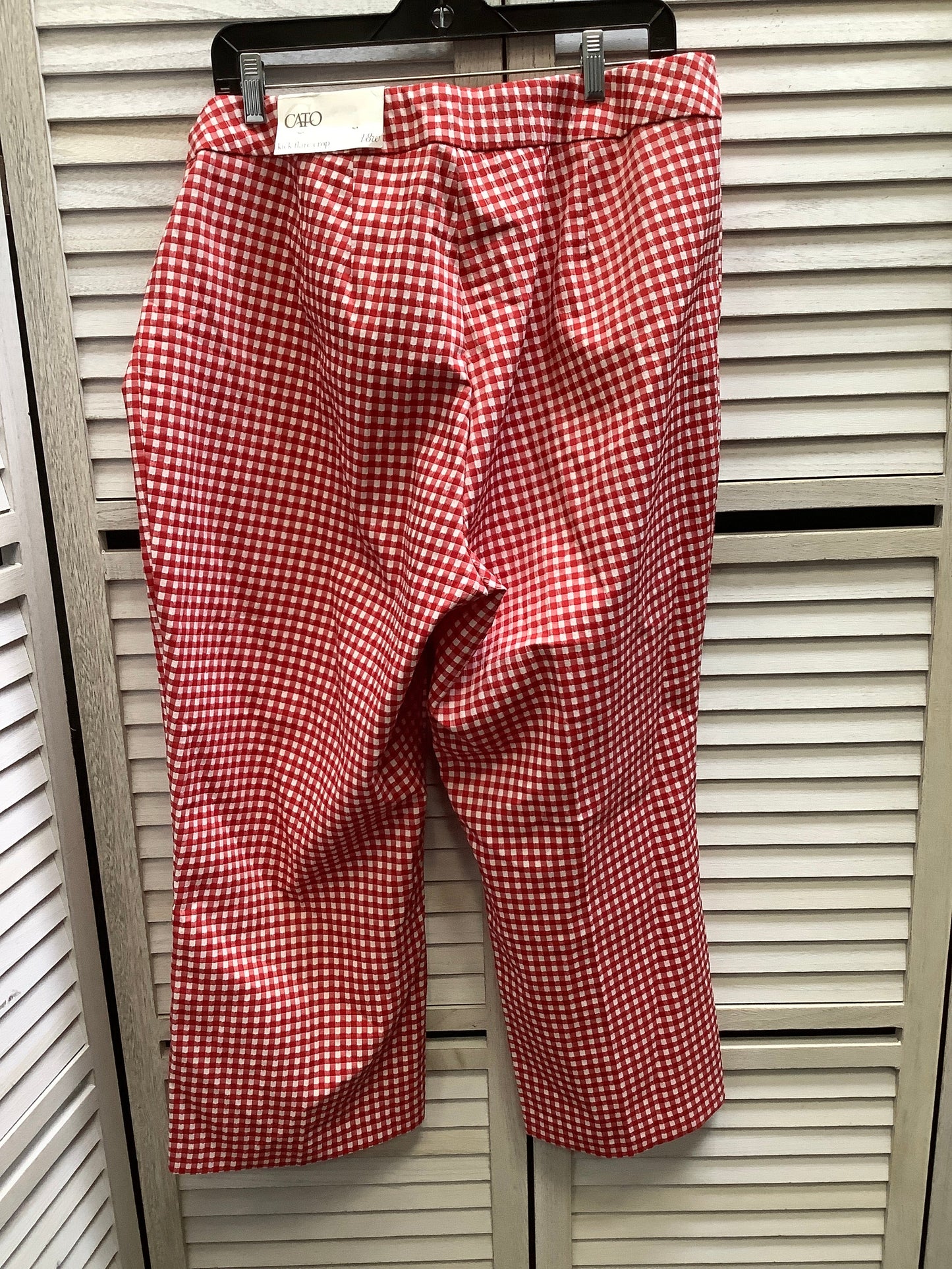 Pants Cropped By Cato In Red & White, Size: 18