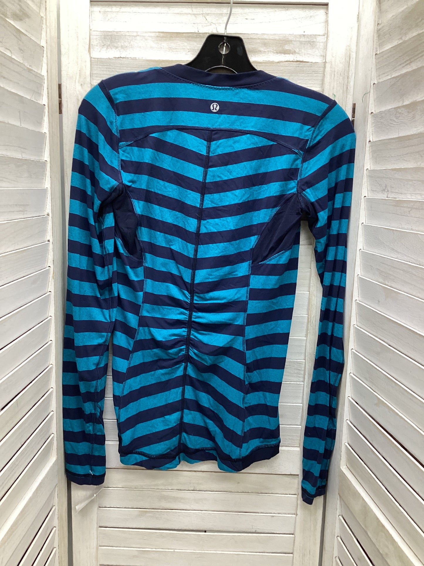 Athletic Top Long Sleeve Crewneck By Lululemon In Striped Pattern, Size: 4