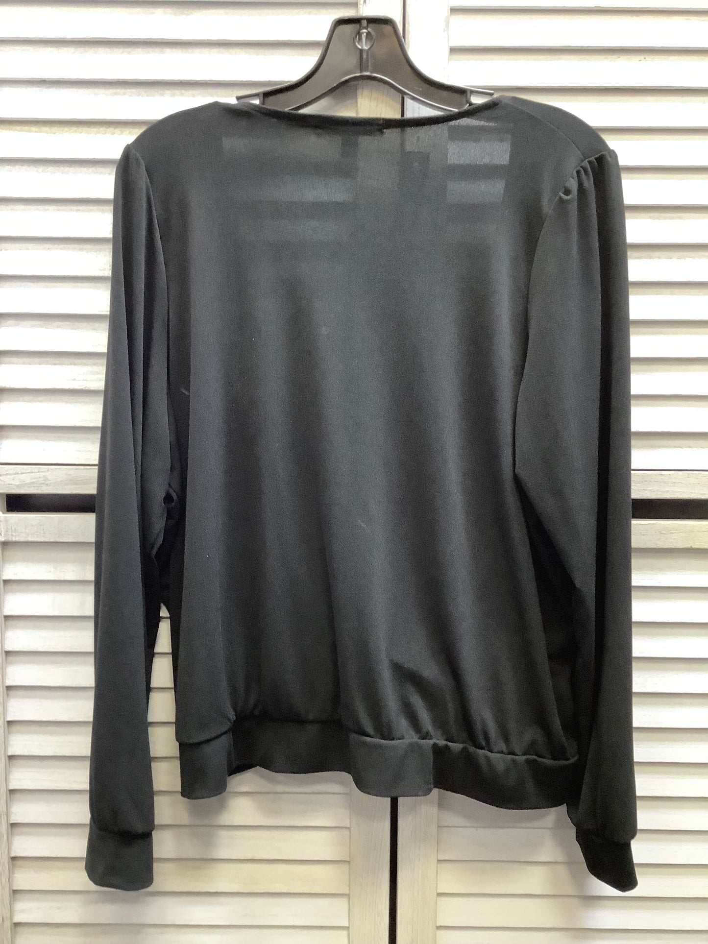 Top Long Sleeve By Banana Republic In Black, Size: Xl