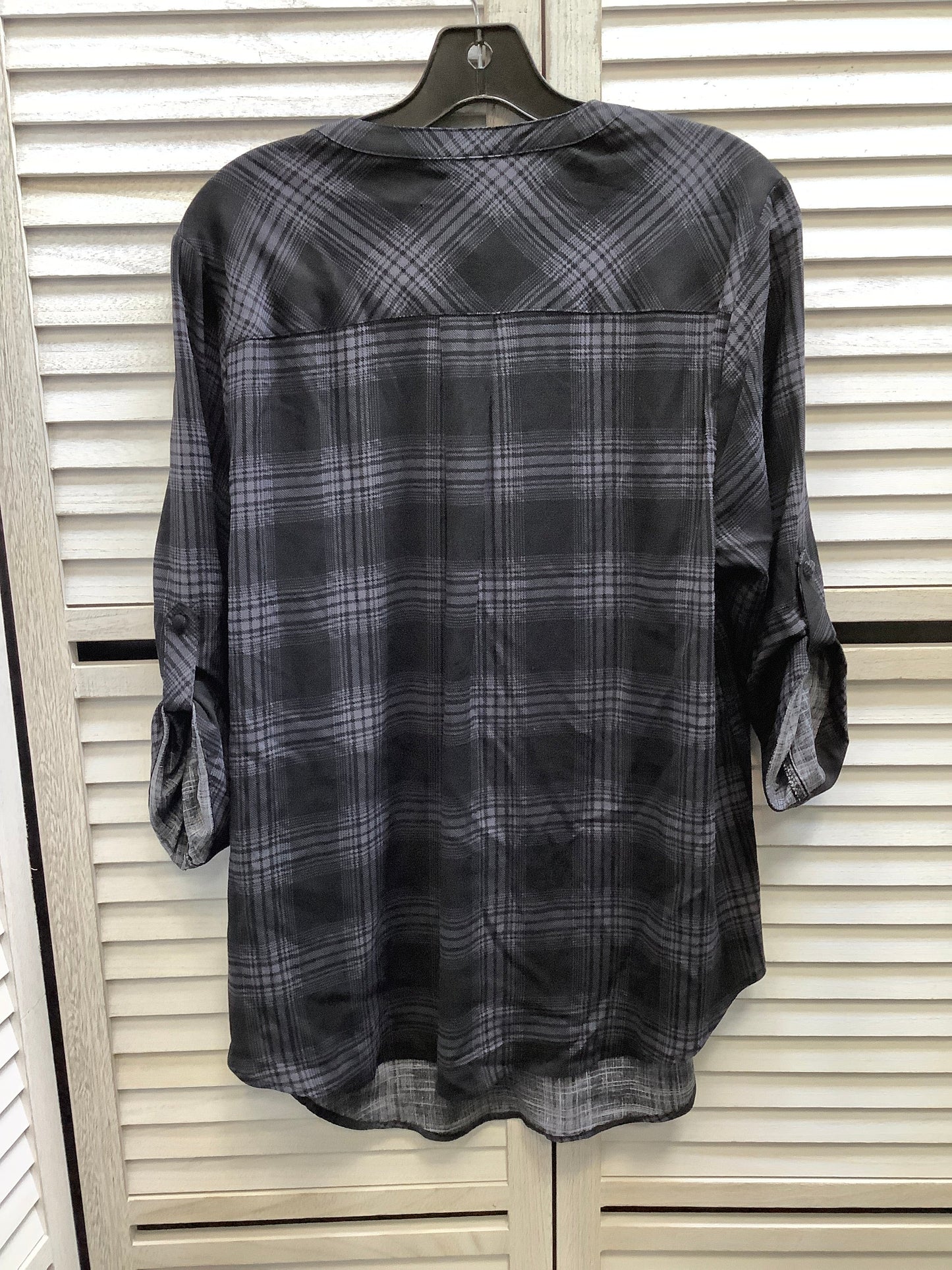 Top 3/4 Sleeve By Torrid In Plaid Pattern, Size: L