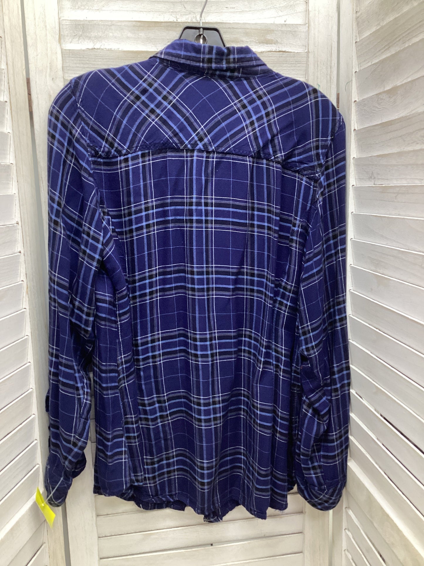 Top Long Sleeve By Torrid In Plaid Pattern, Size: 1x