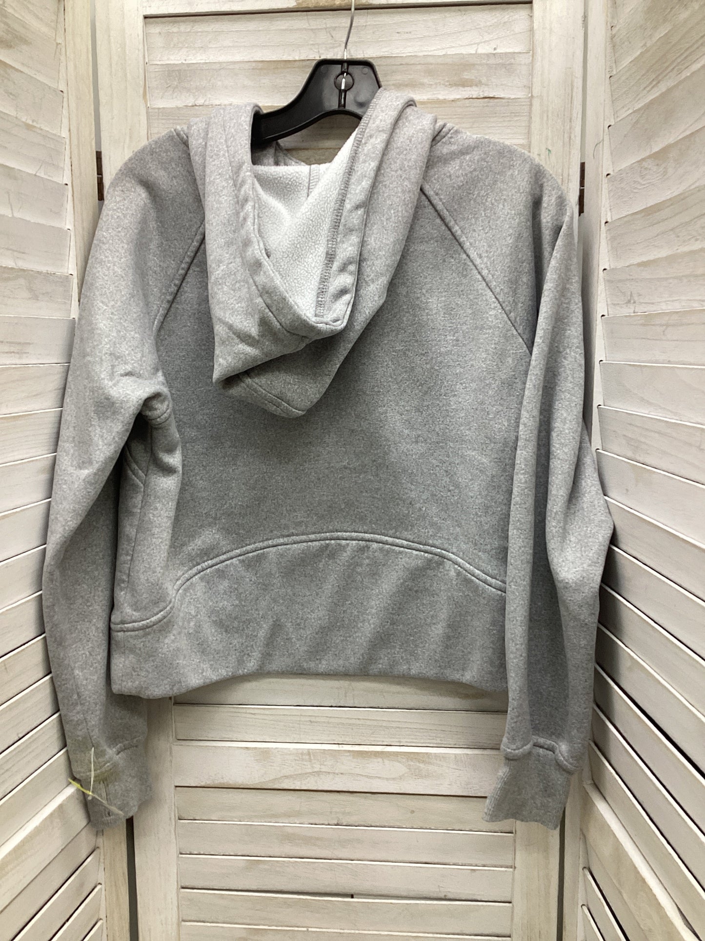 Sweatshirt Hoodie By Clothes Mentor In Grey, Size: M