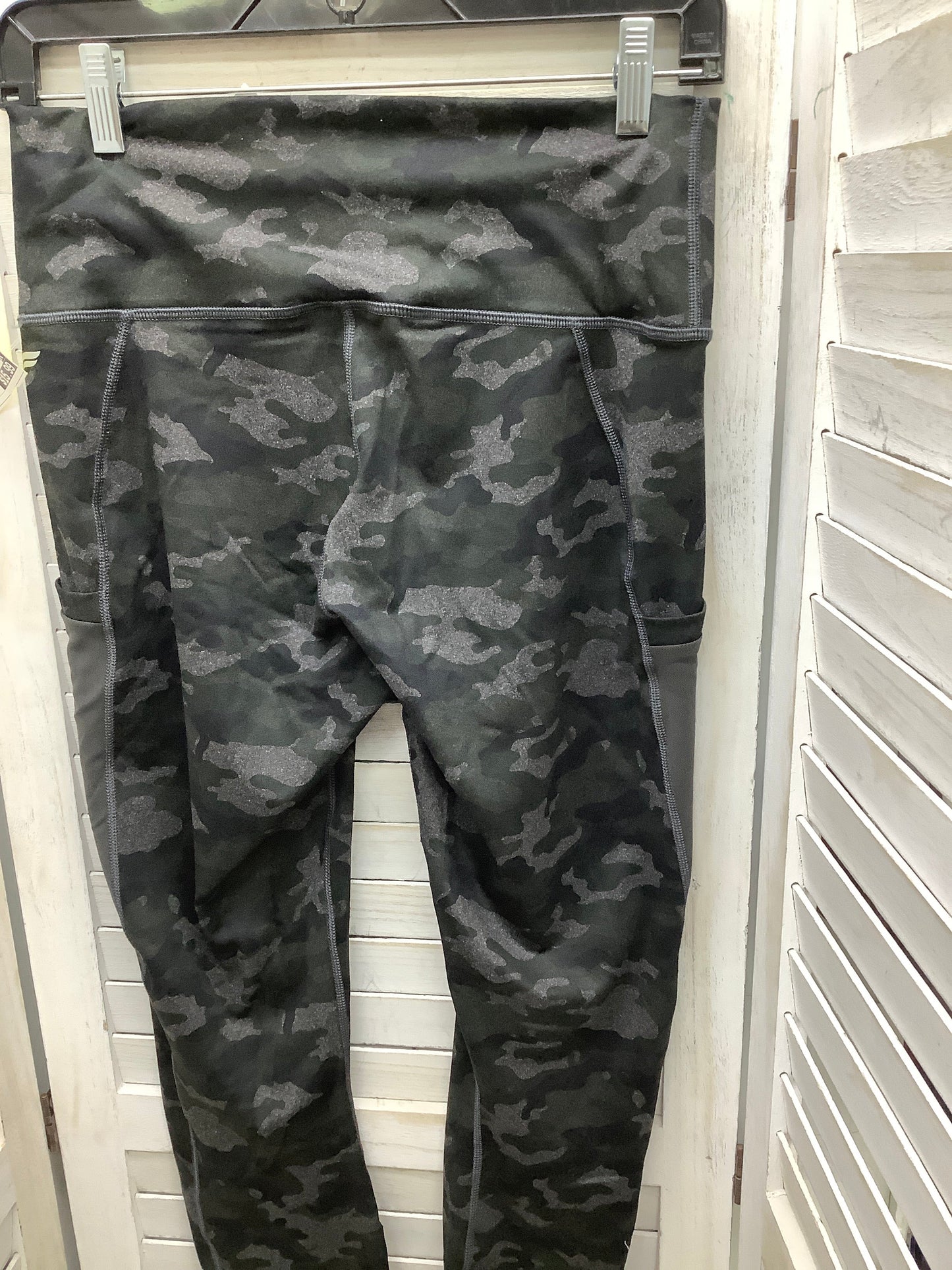 Athletic Leggings By Fabletics In Camouflage Print, Size: M