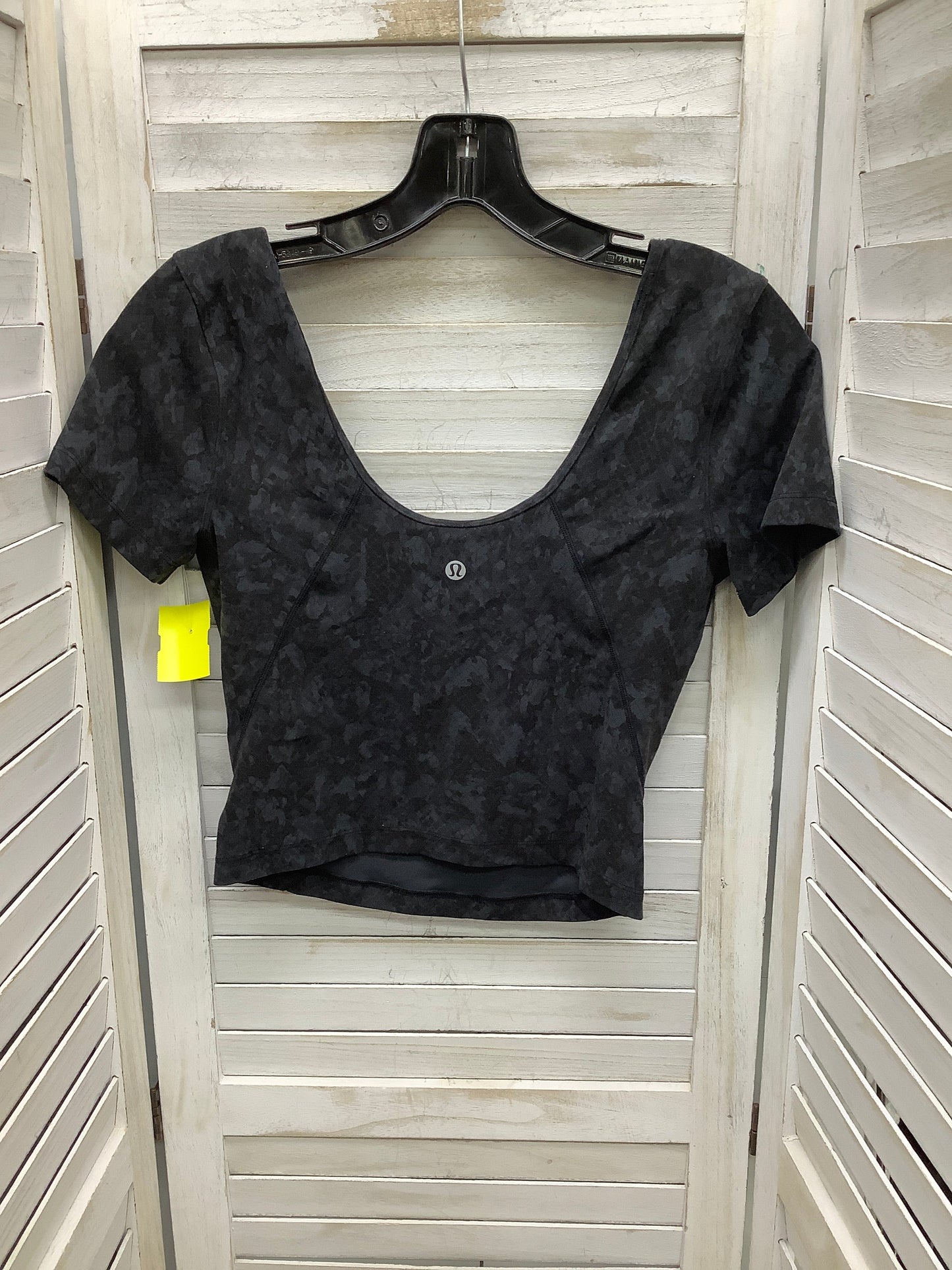 Athletic Top Short Sleeve By Lululemon In Snakeskin Print, Size: 6