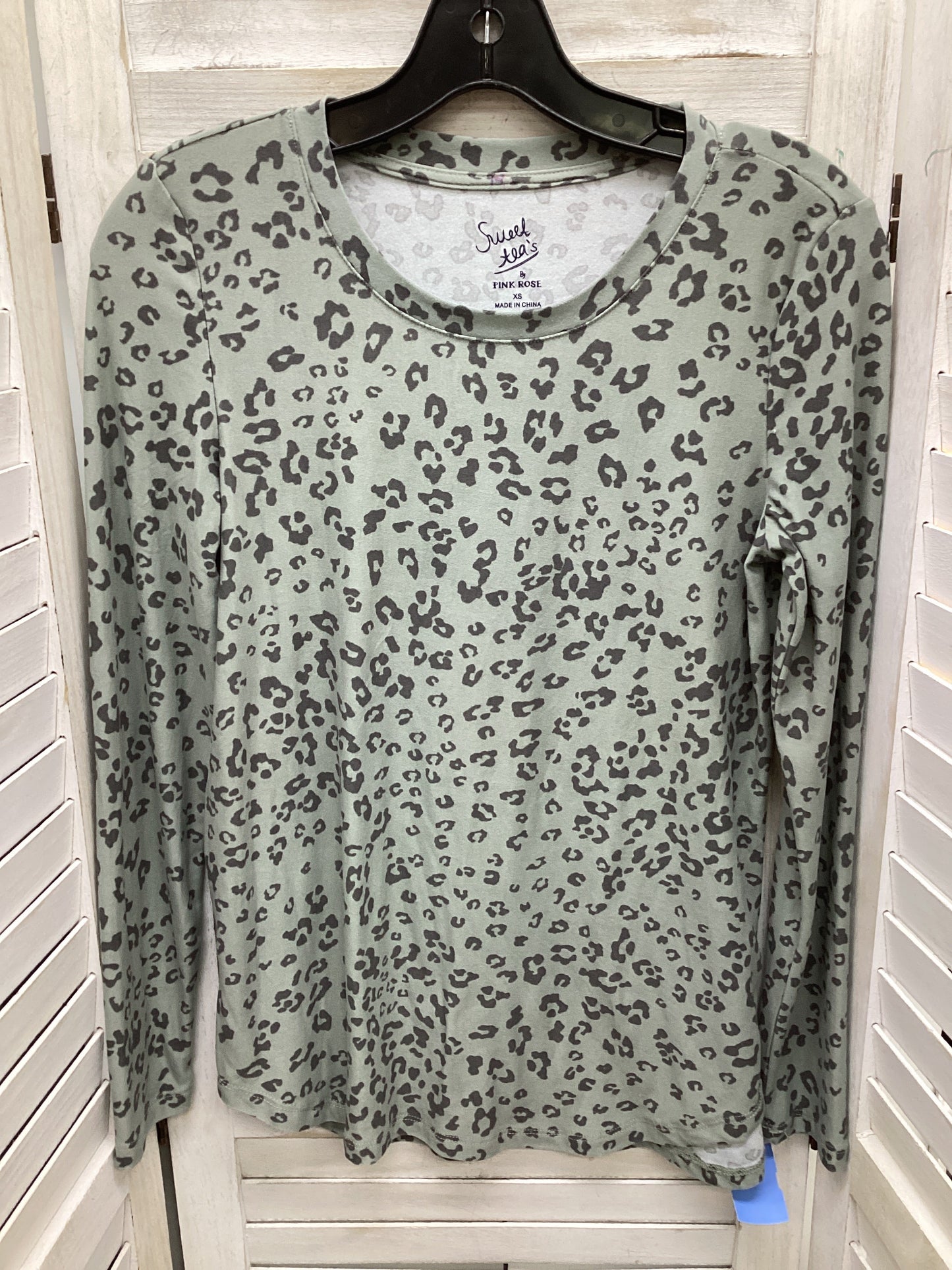 Top Long Sleeve By Pink Rose In Animal Print, Size: Xs