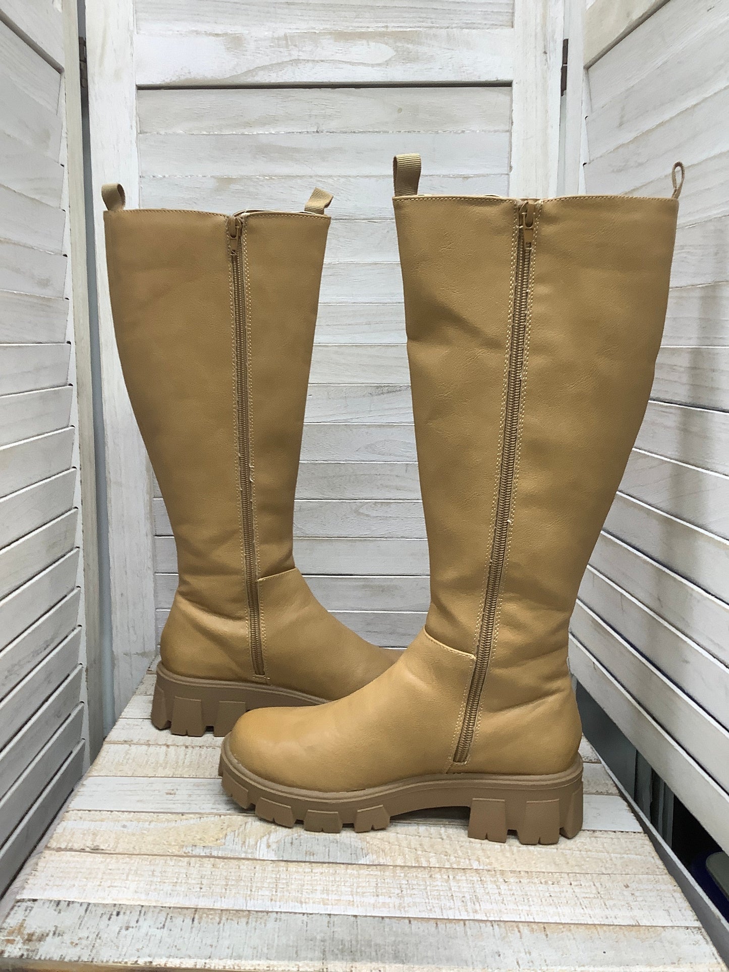 Boots Knee Heels By Sugar In Brown, Size: 7