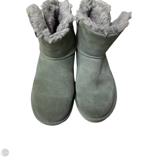 Boots Designer By Ugg In Green, Size: 7