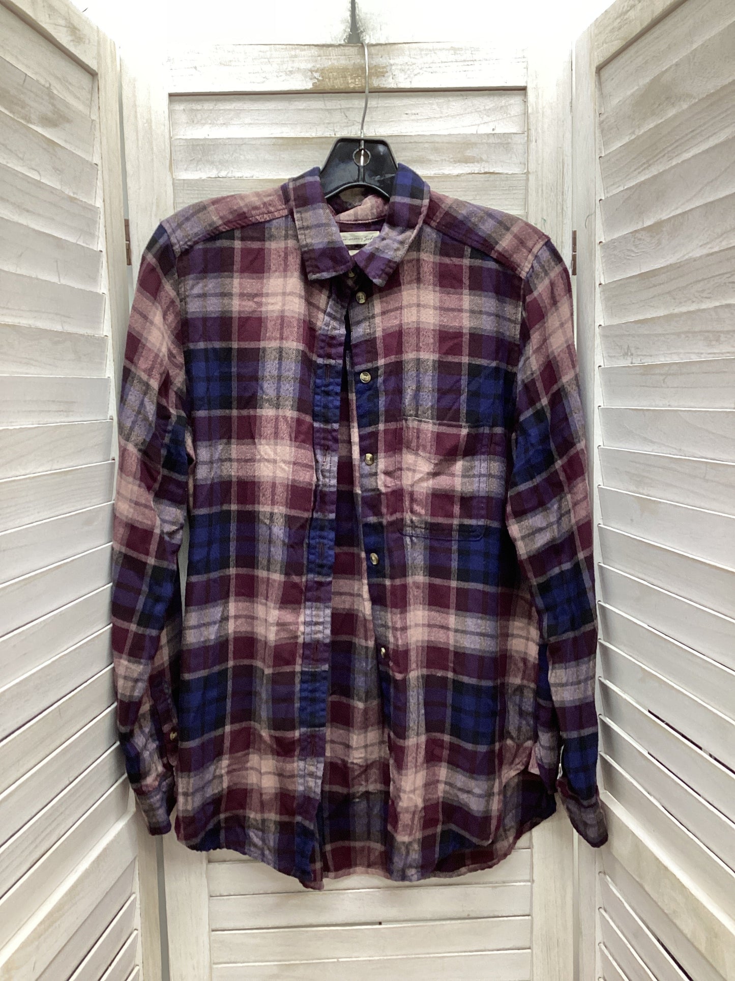 Top Long Sleeve By American Eagle In Plaid Pattern, Size: M