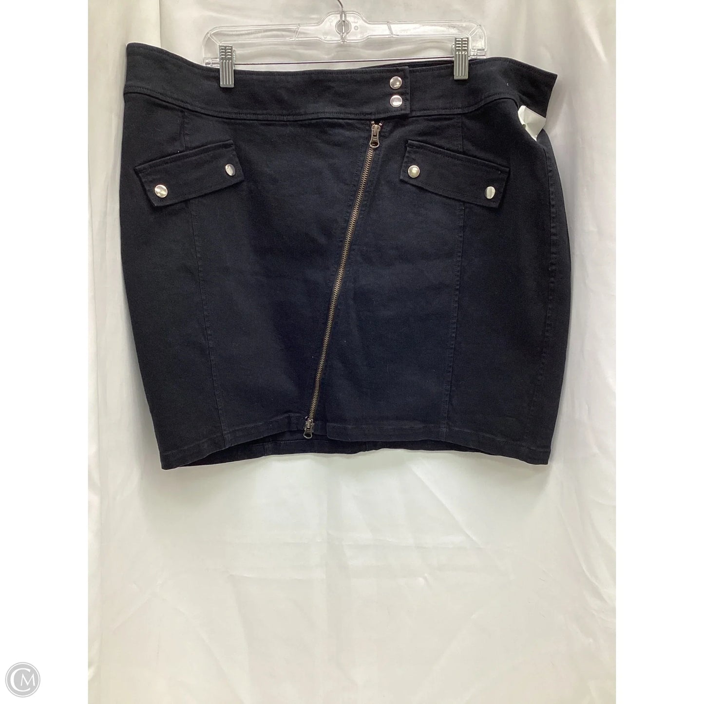 Skirt Midi By Old Navy In Black, Size: 20