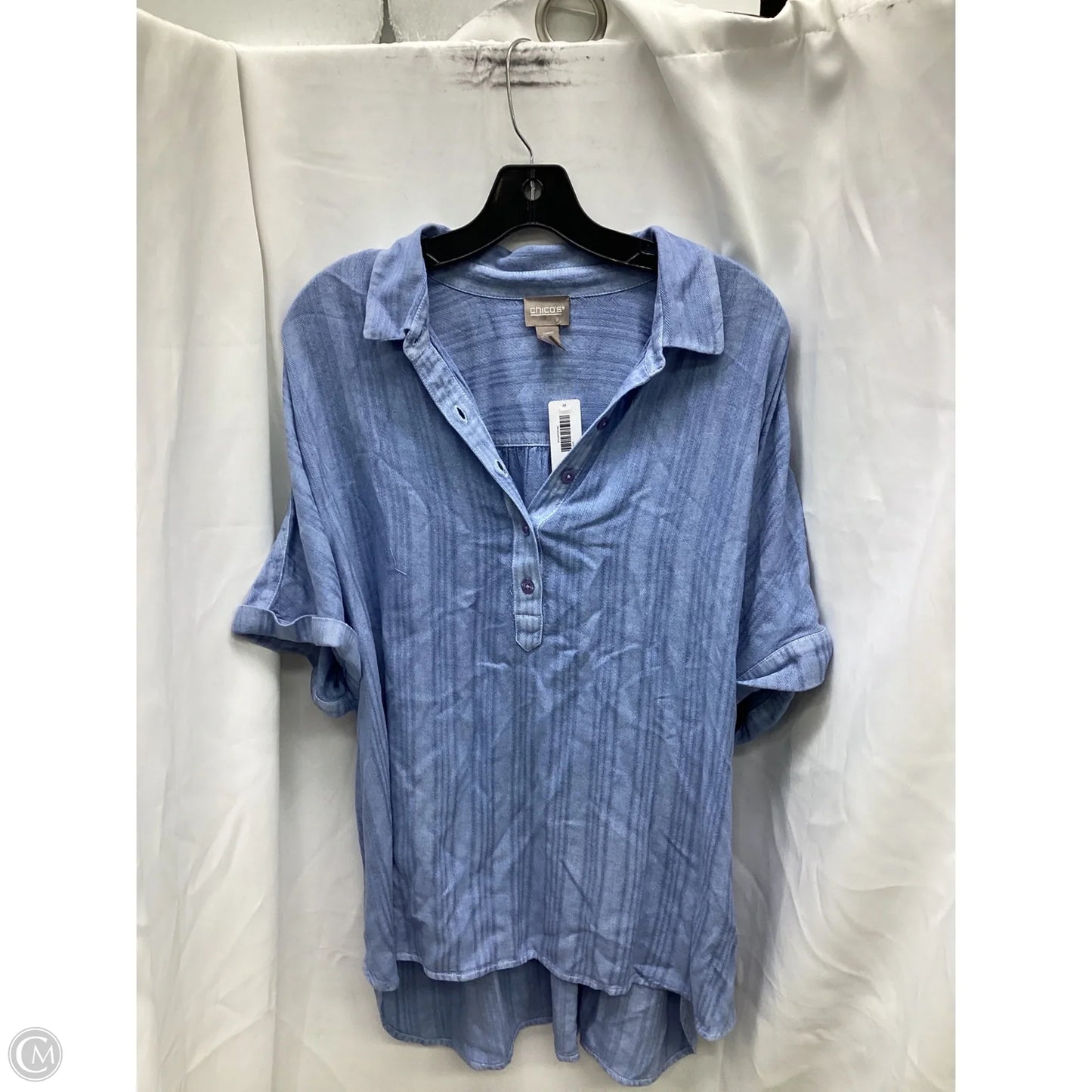 Top Short Sleeve By Chicos In Blue Denim, Size: Xl
