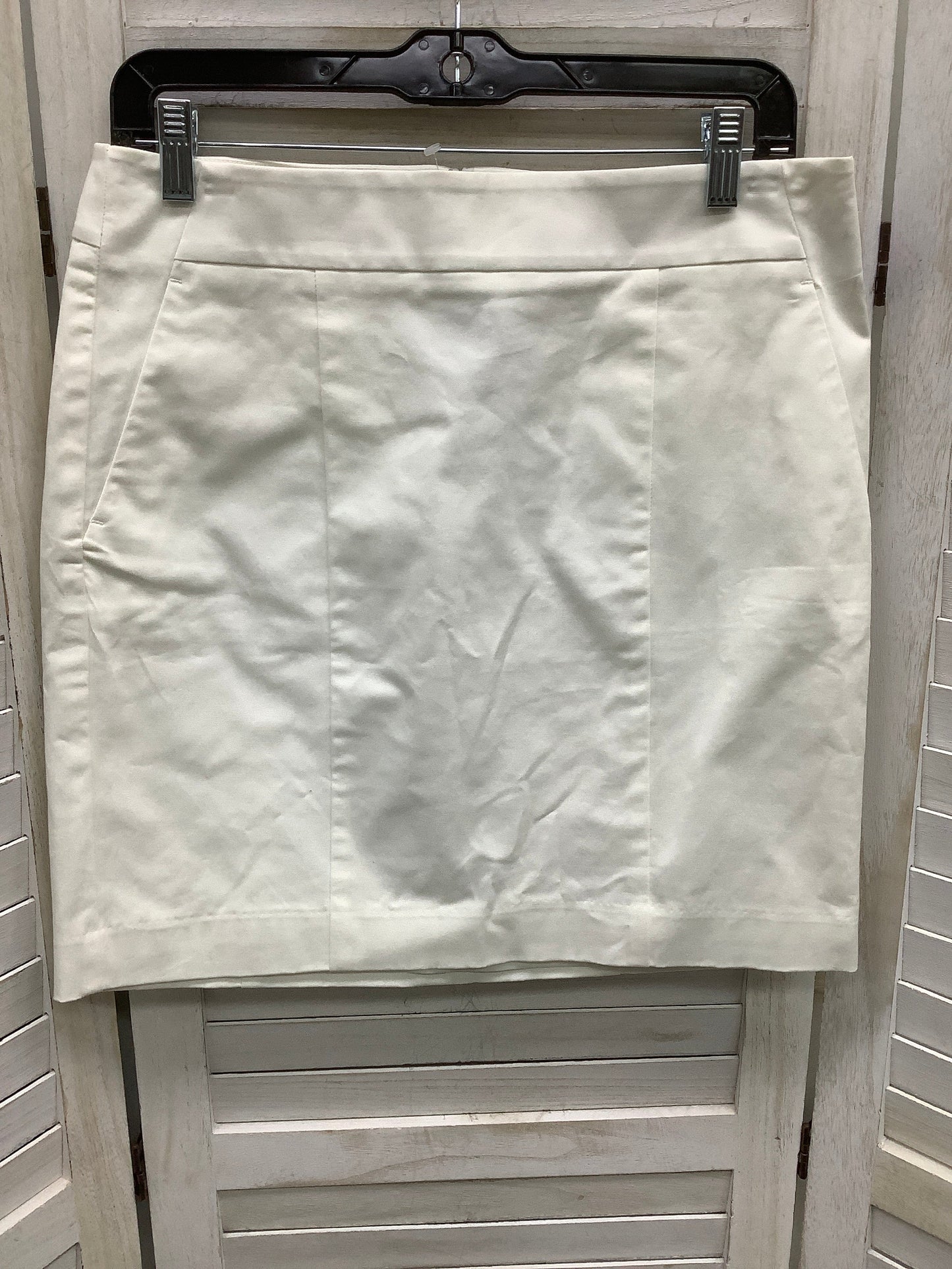 White Skirt Midi Ann Taylor, Size 6