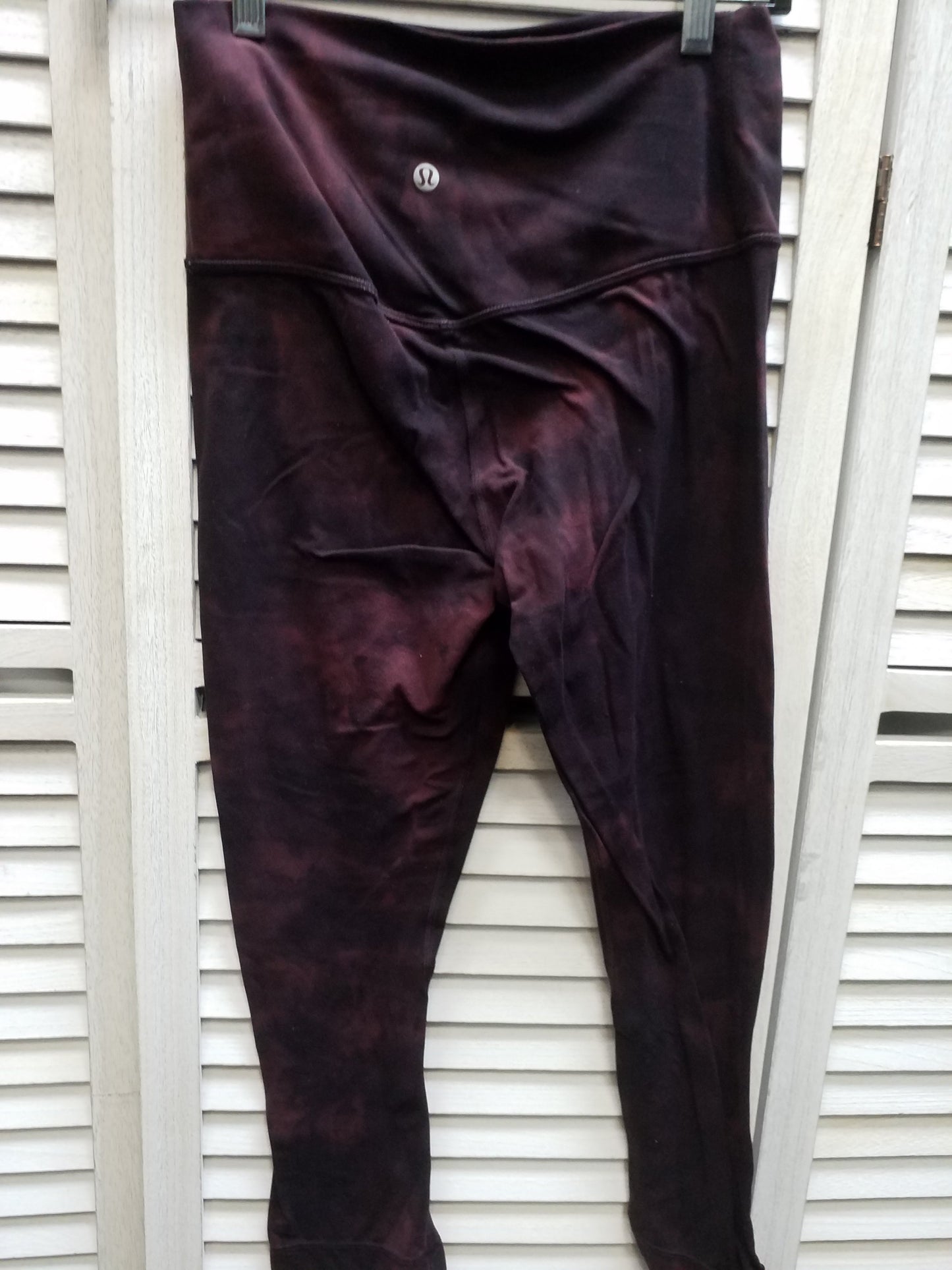 Mauve Athletic Leggings Lululemon, Size M