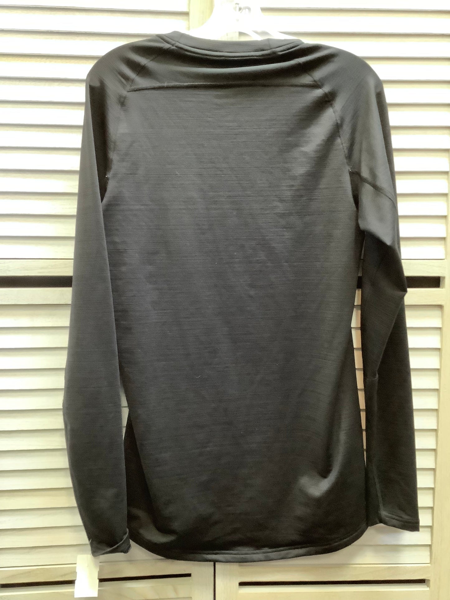 Athletic Top Long Sleeve Collar By Nike In Black, Size: M