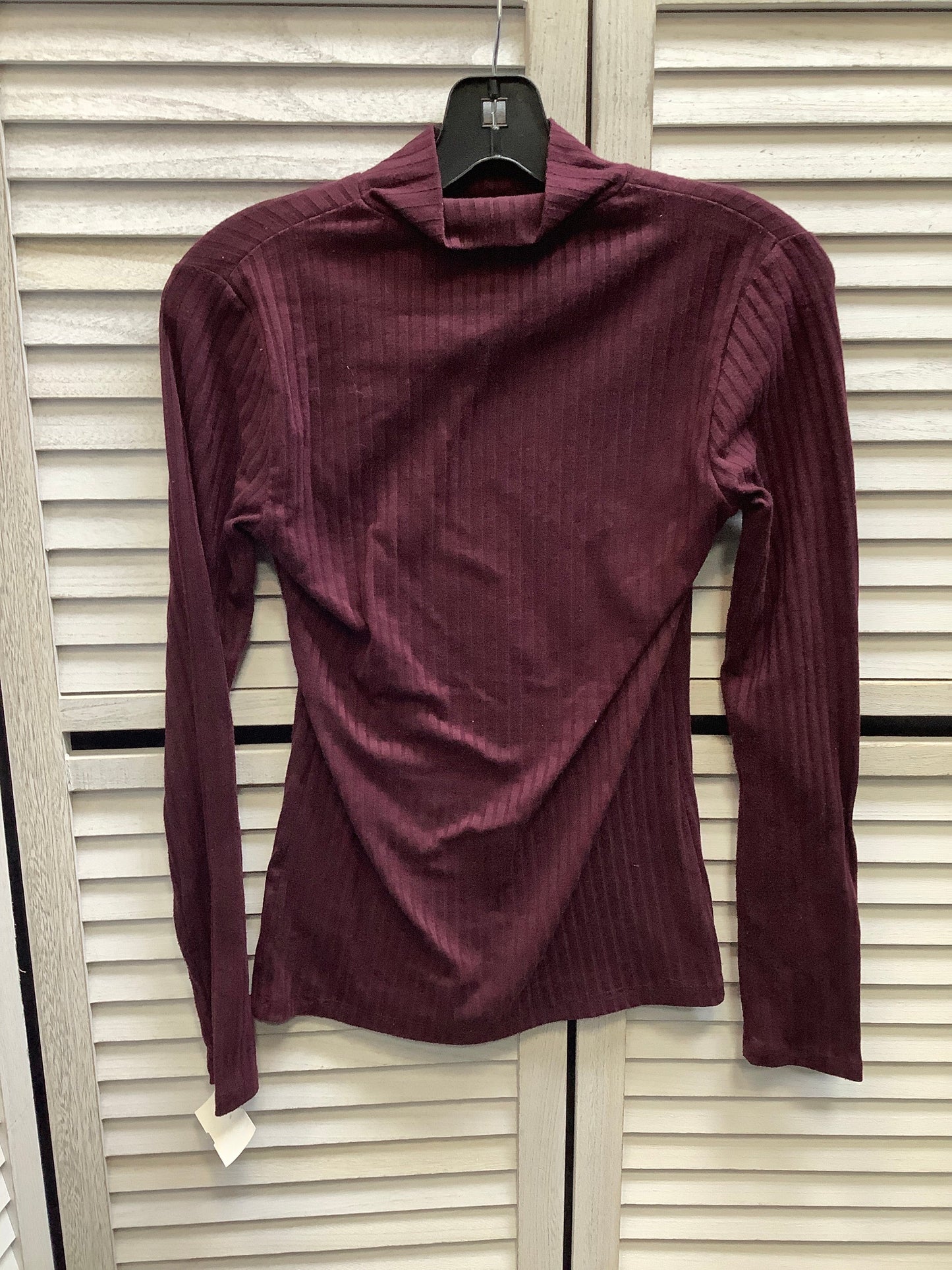 Top Long Sleeve By Clothes Mentor In Purple, Size: S