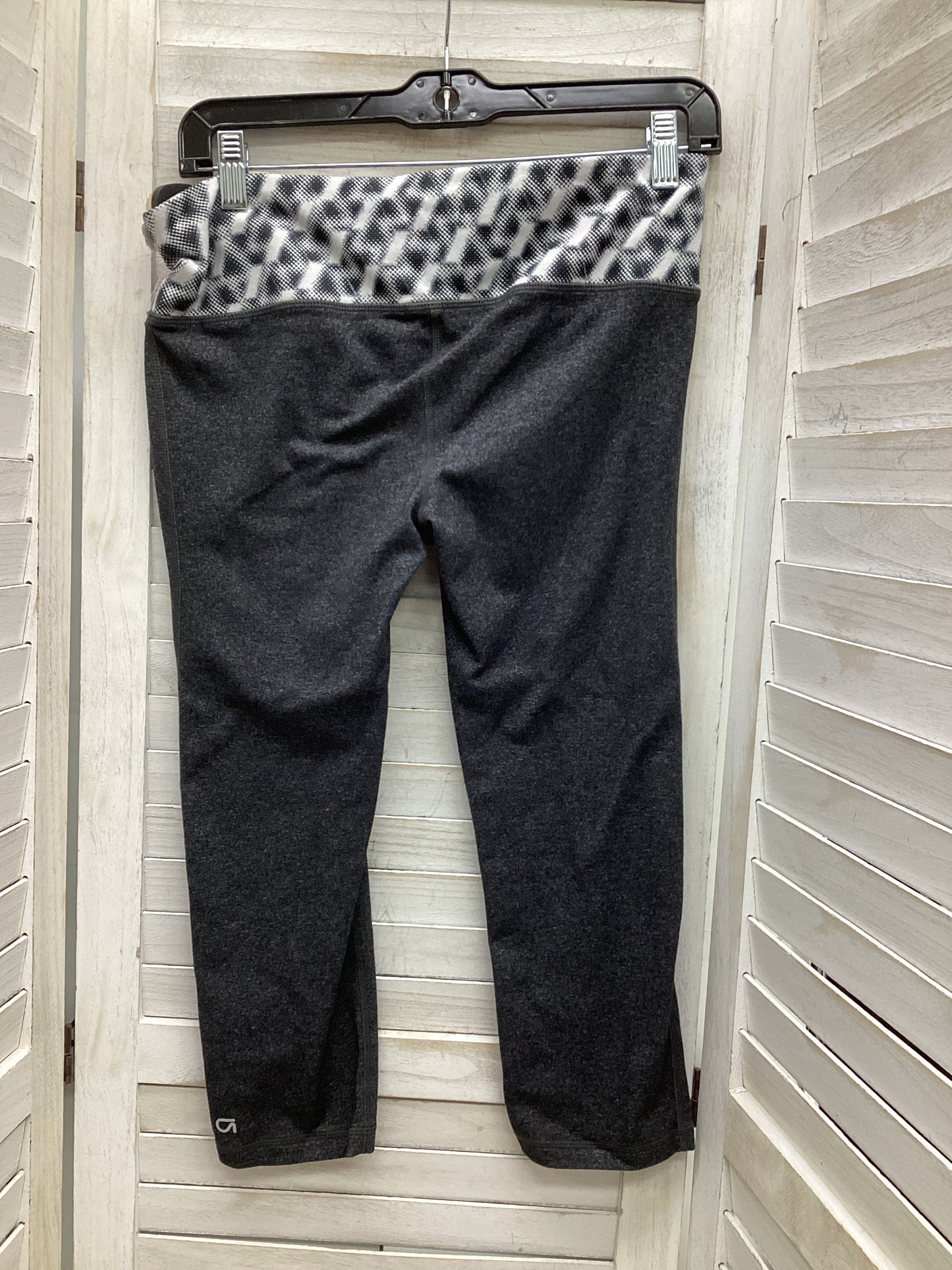 Athletic Capris By Gap In Grey, Size: M