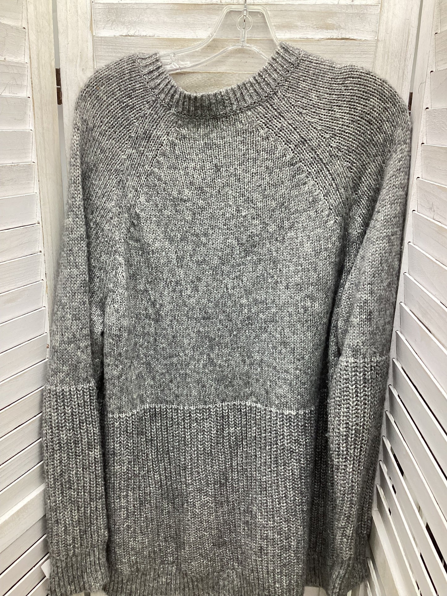 Sweater By Banana Republic In Grey, Size: Xl