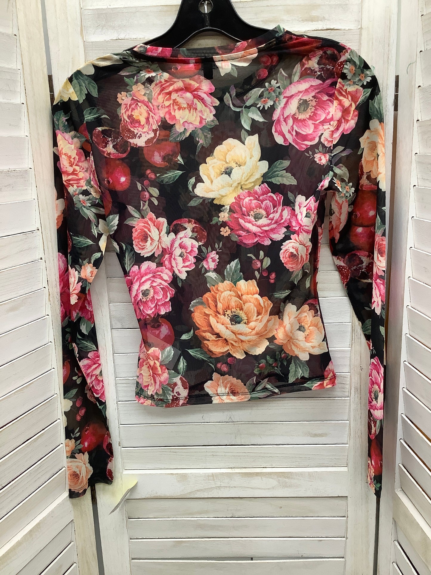 Top Long Sleeve By Express In Floral Print, Size: Xs