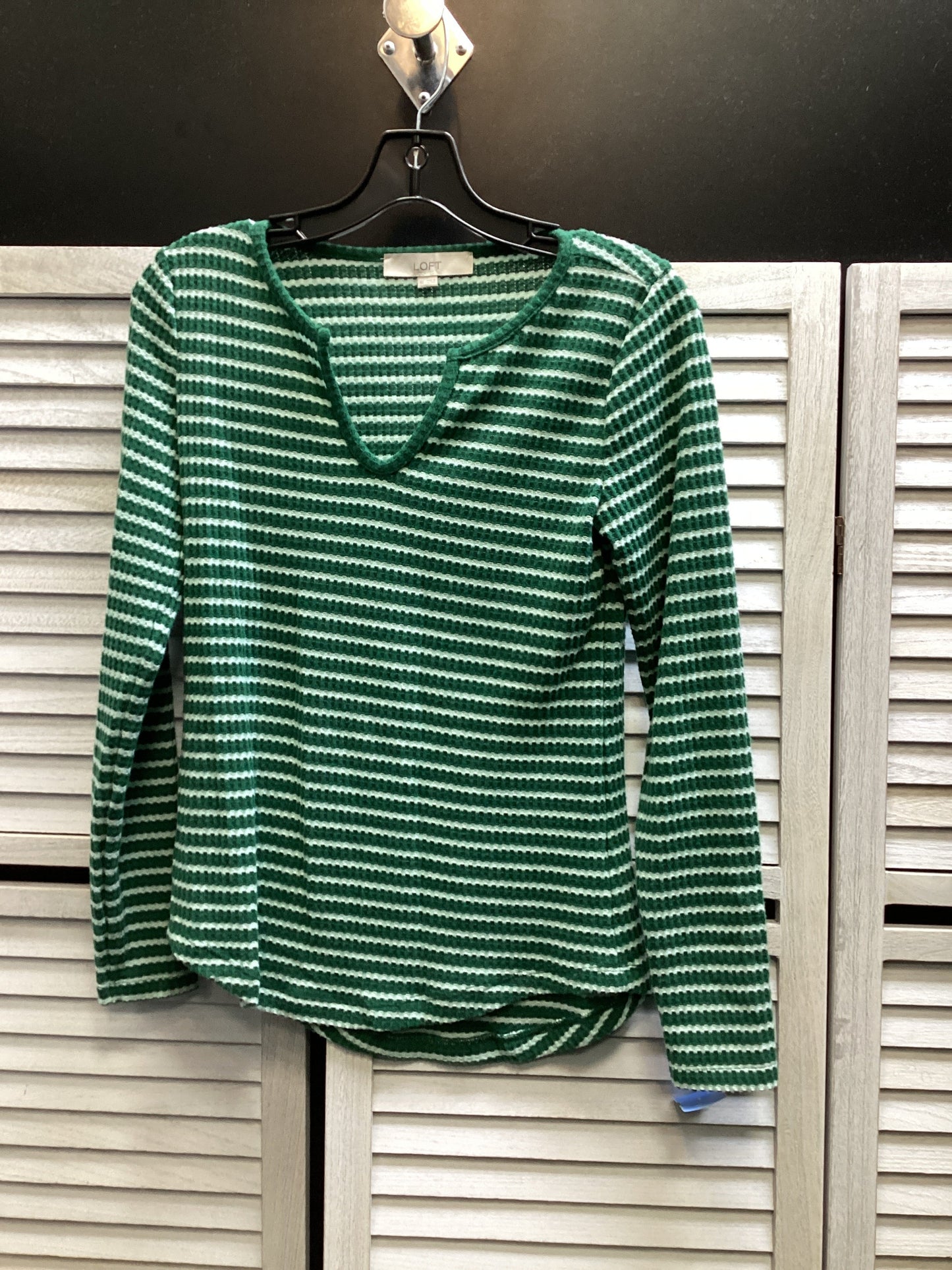 Top Long Sleeve By Loft In Striped Pattern, Size: Xs