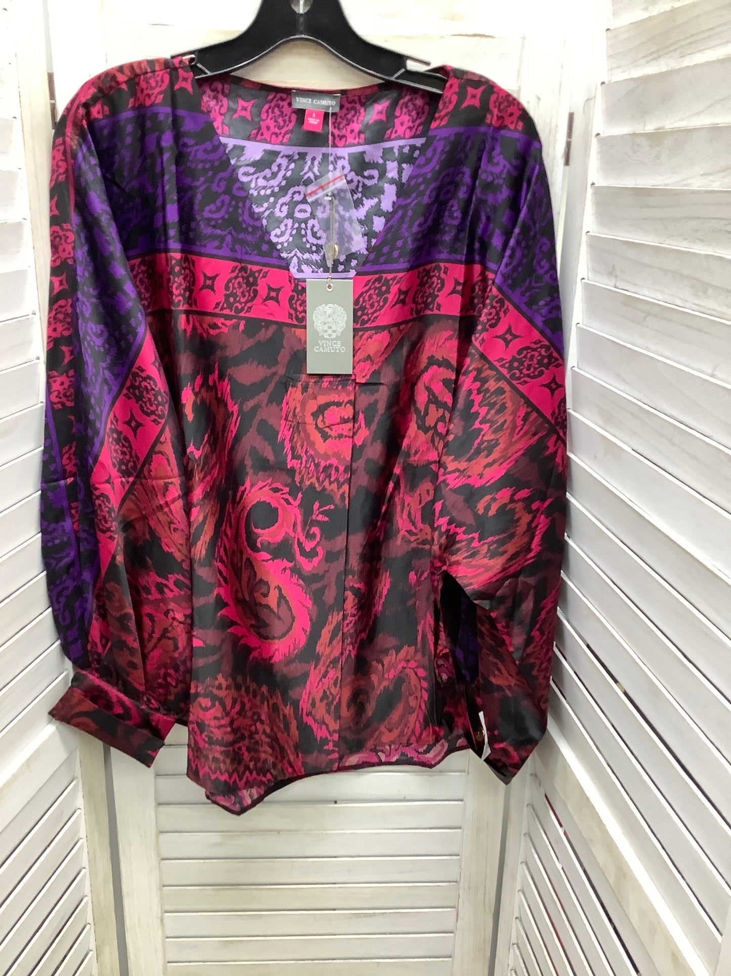 Top Long Sleeve By Vince Camuto In Multi-colored, Size: L