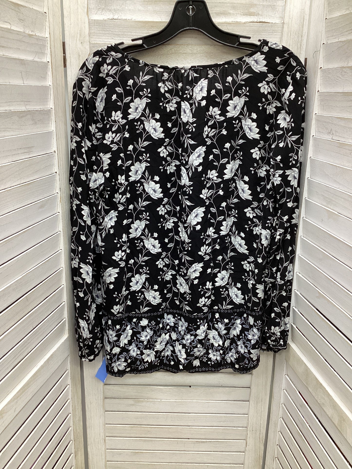 Top Long Sleeve By Old Navy In Floral Print, Size: M