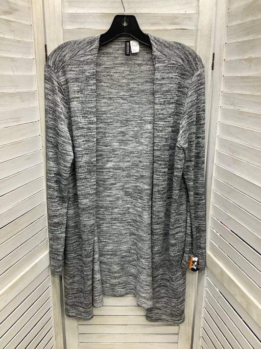 Grey Cardigan Divided, Size L