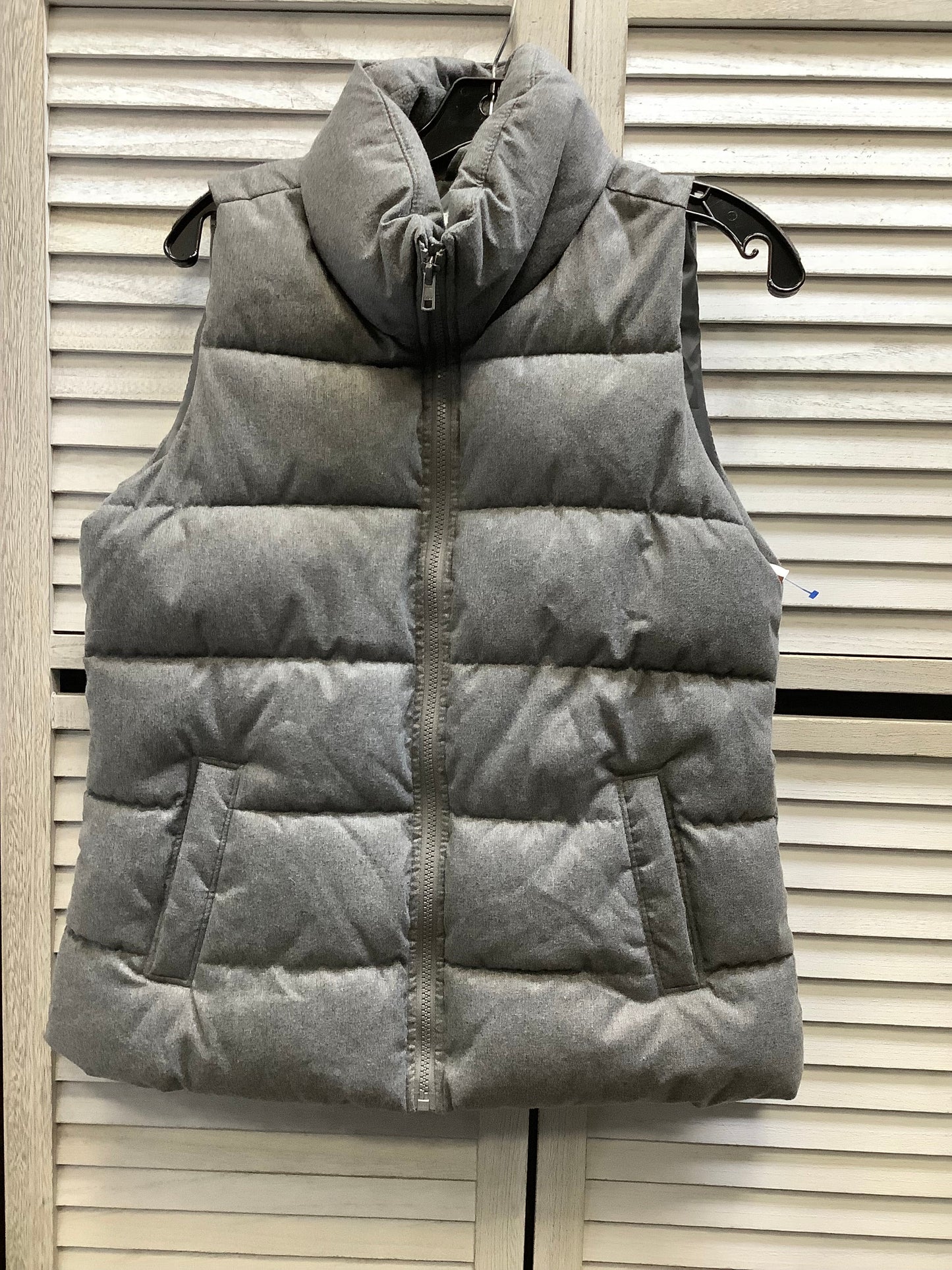 Vest Puffer & Quilted By Old Navy In Grey, Size: S