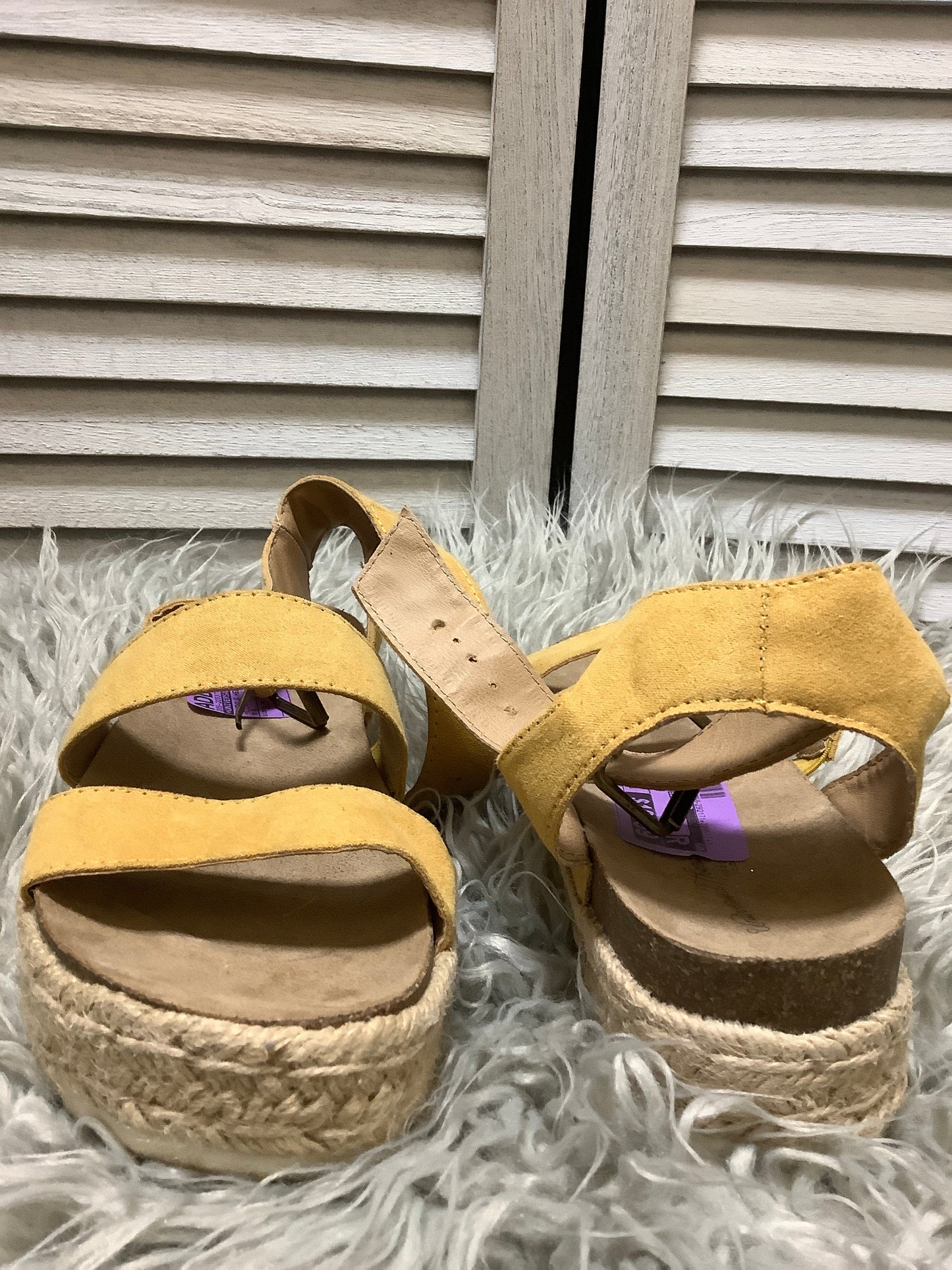 Sandals Heels Wedge By Universal Thread  Size: 6.5