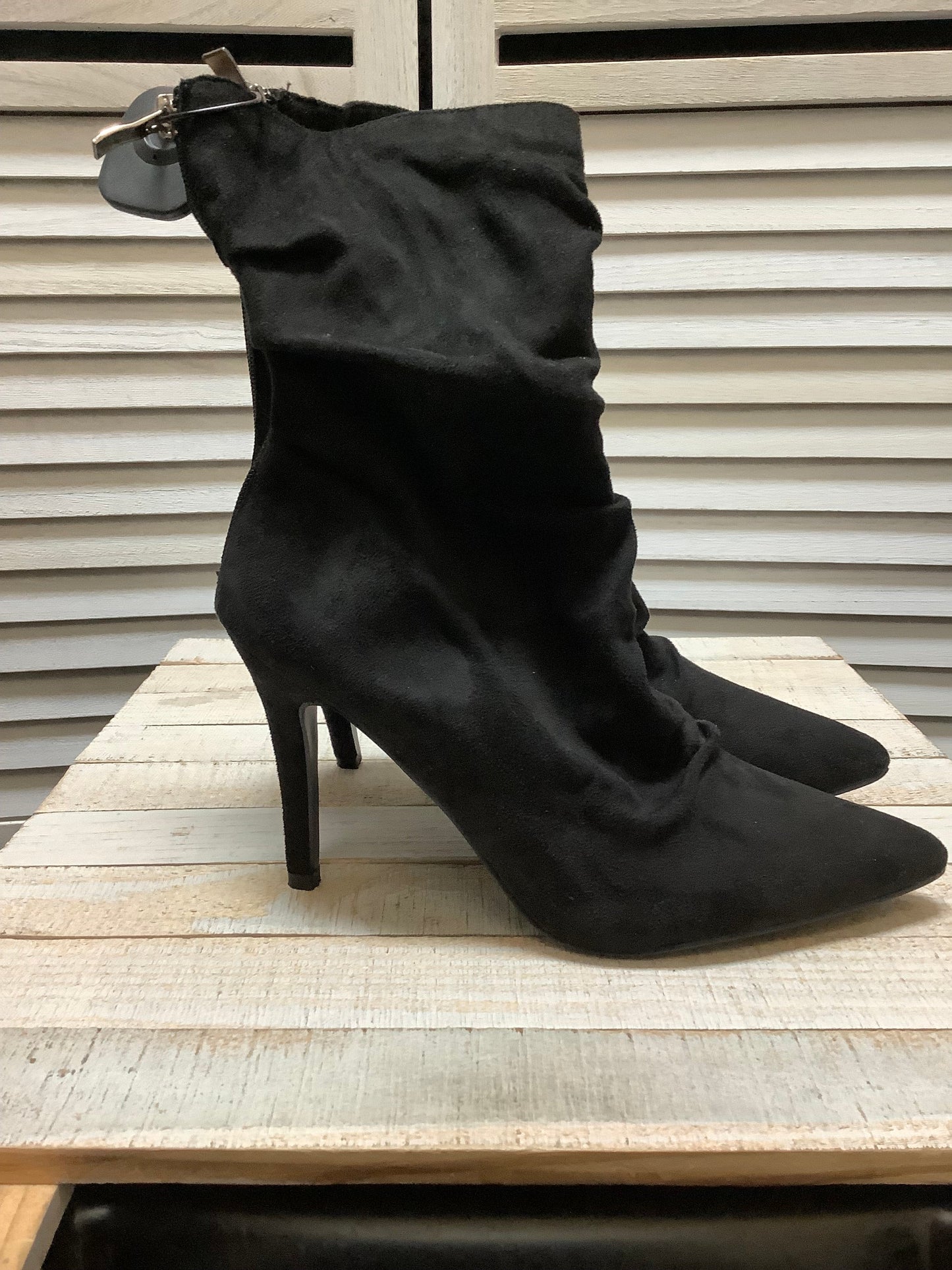 Boots Ankle Heels By Clothes Mentor  Size: 8.5