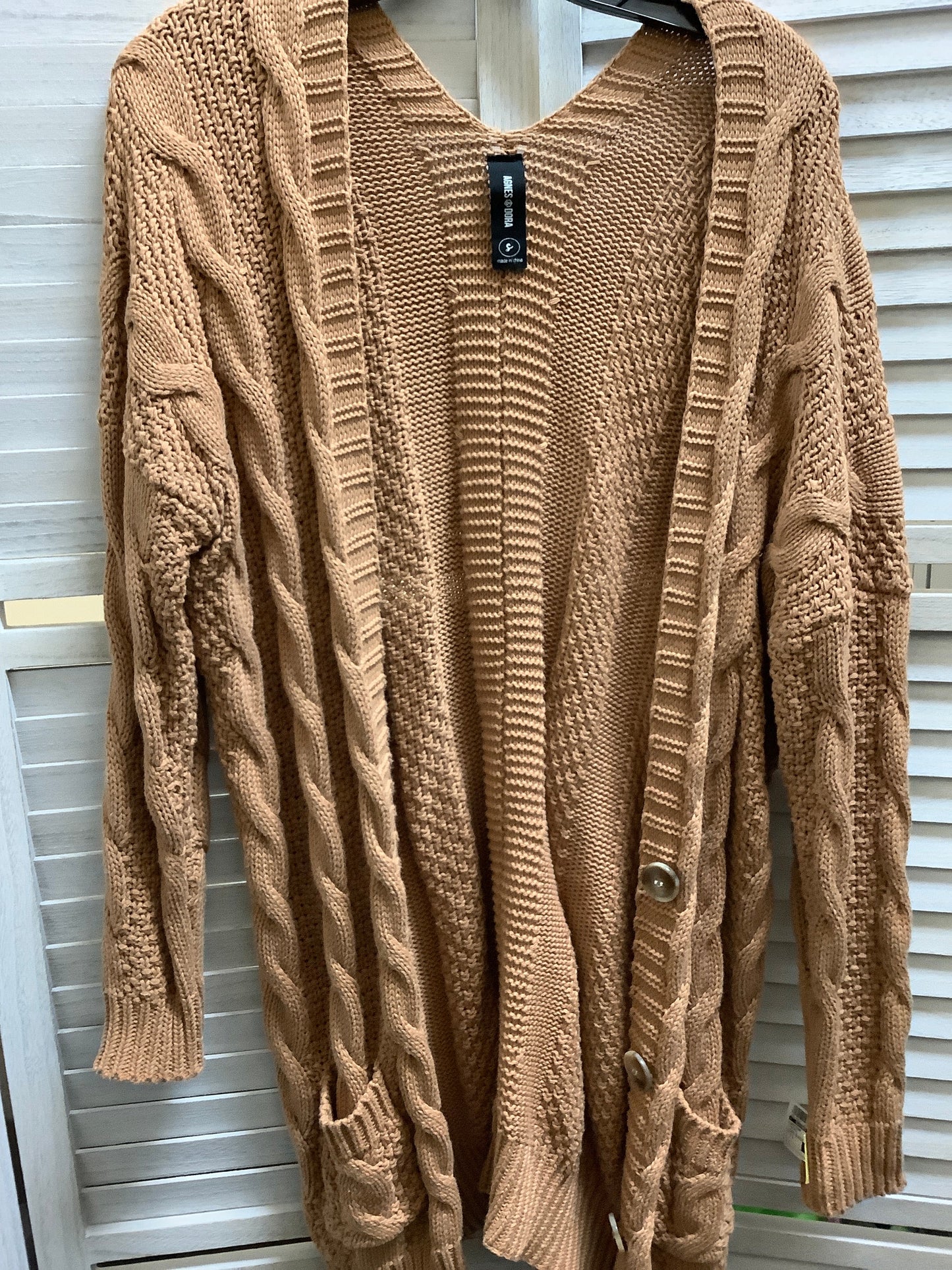 Cardigan By Clothes Mentor  Size: S