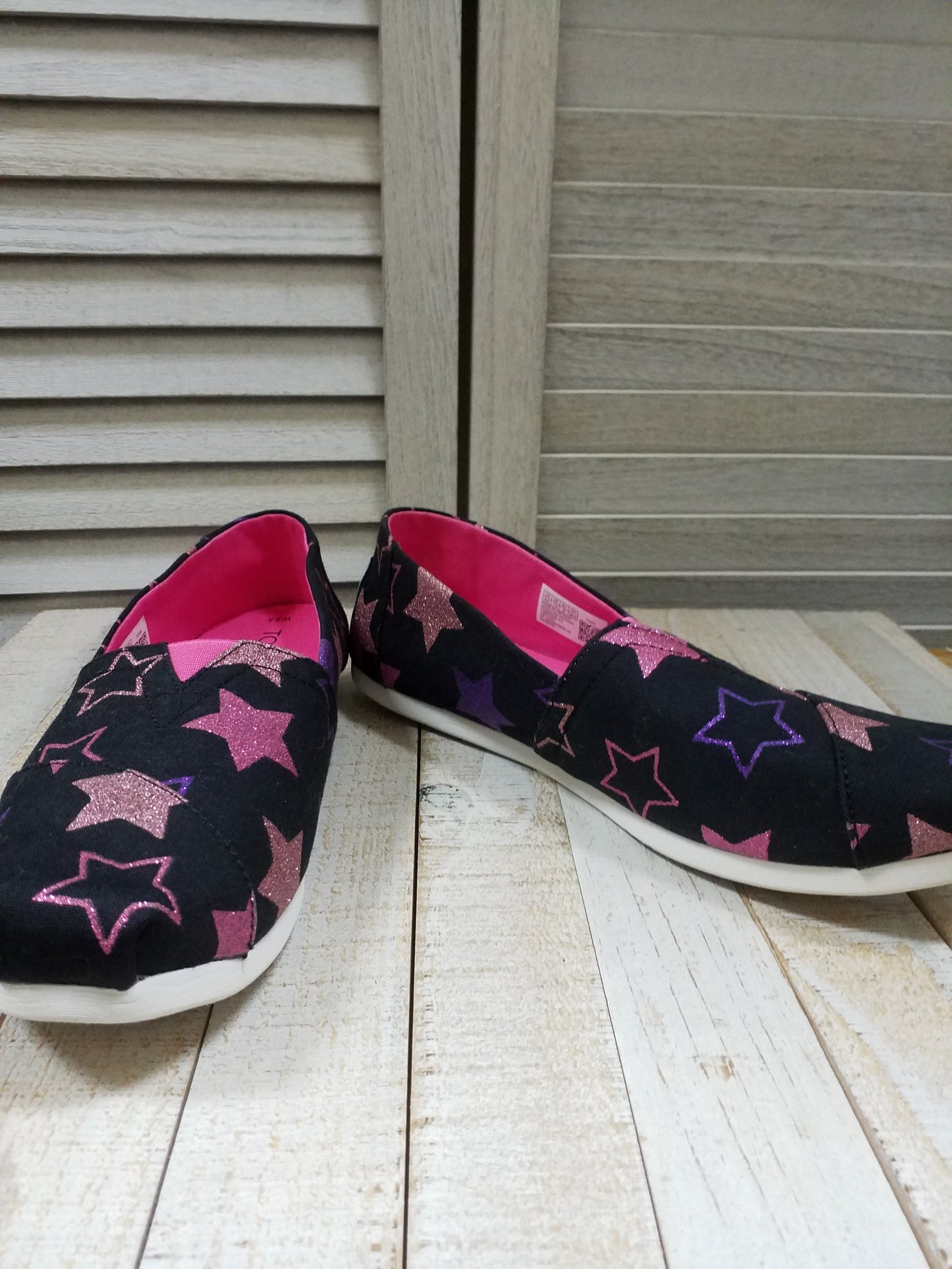 Shoes Flats Other By Toms  Size: 9.5