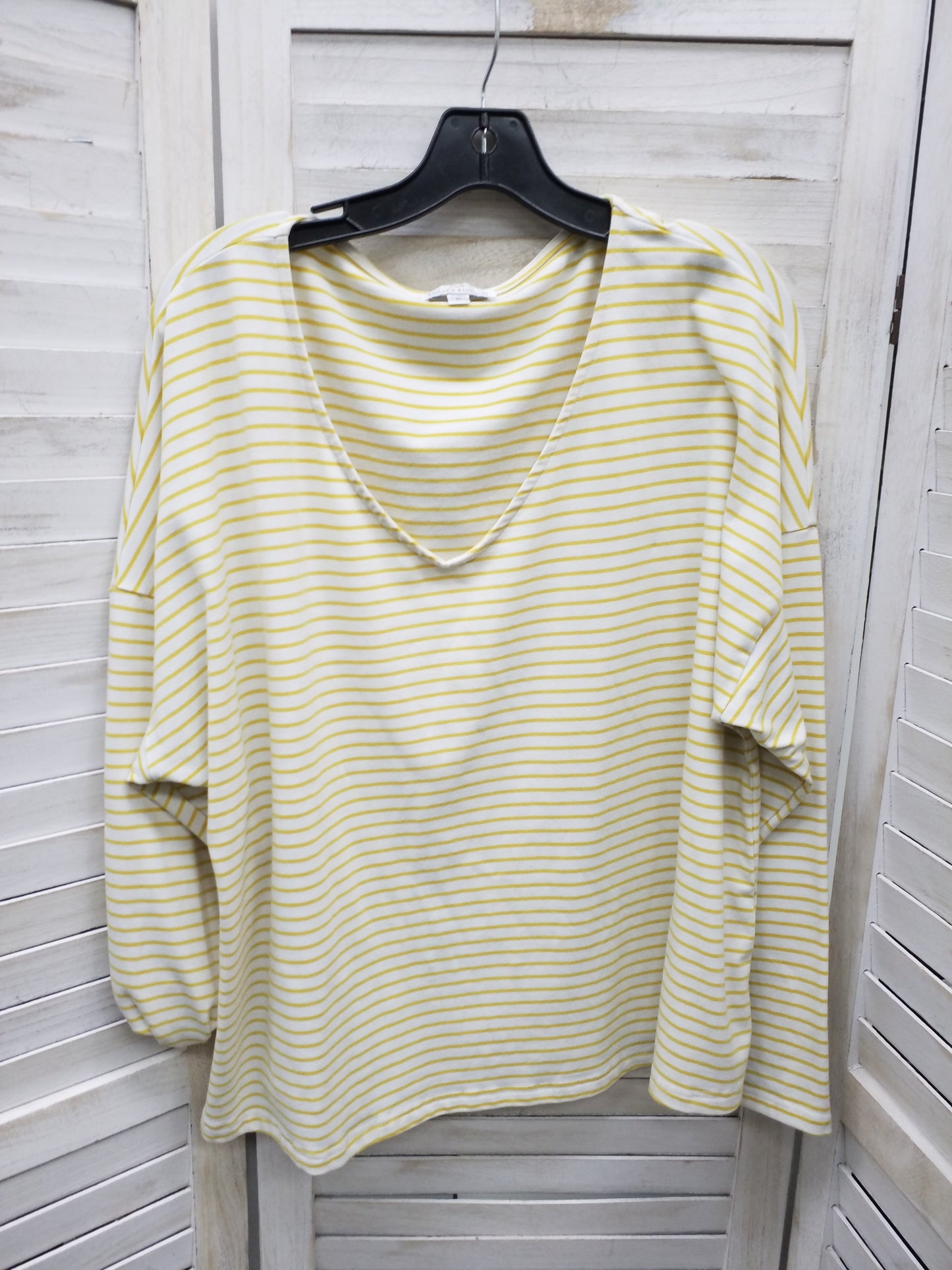 Top Long Sleeve By Clothes Mentor  Size: Xl